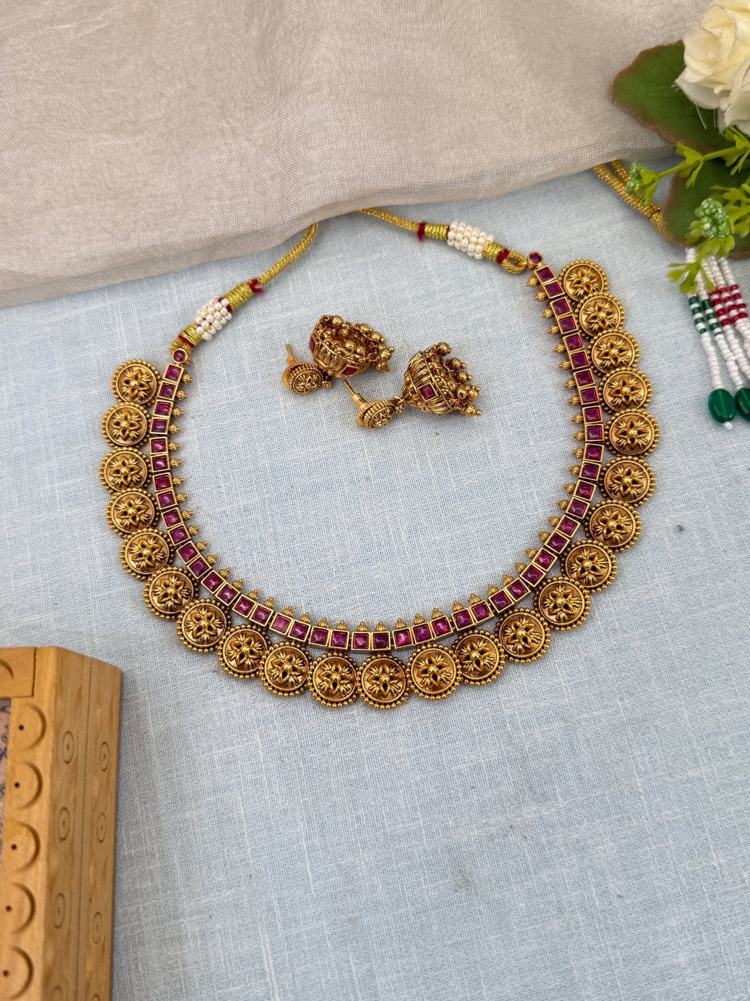 Luxurious Antique Short Necklace Set 0561 - Mahilas