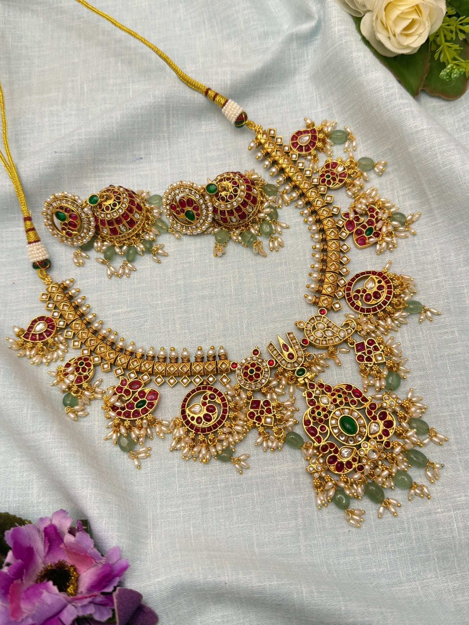 Luxurious Antique Short Necklace Set 669 - Mahilas