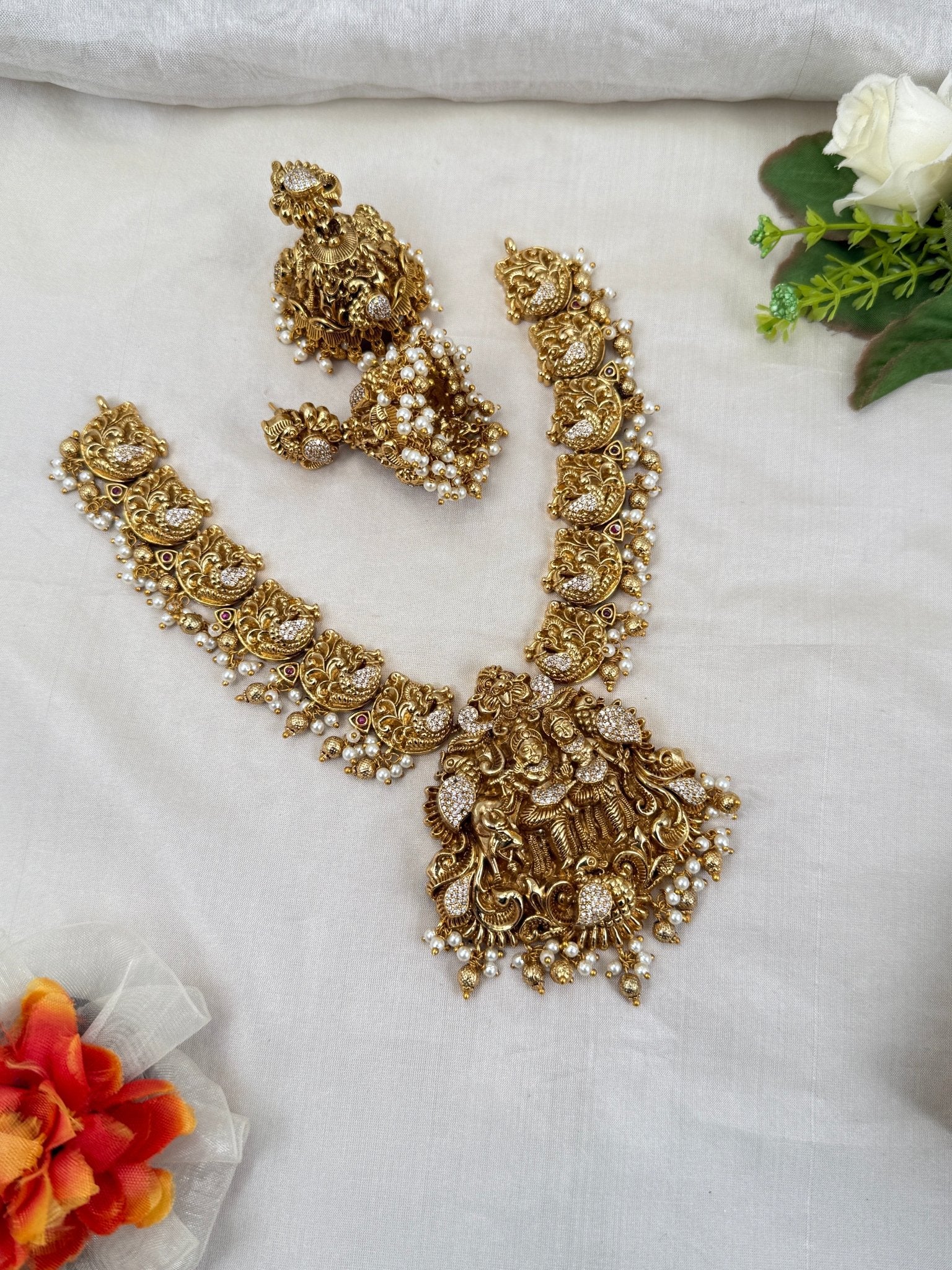 Luxurious Antique Short Necklace Set 720 - Mahilas