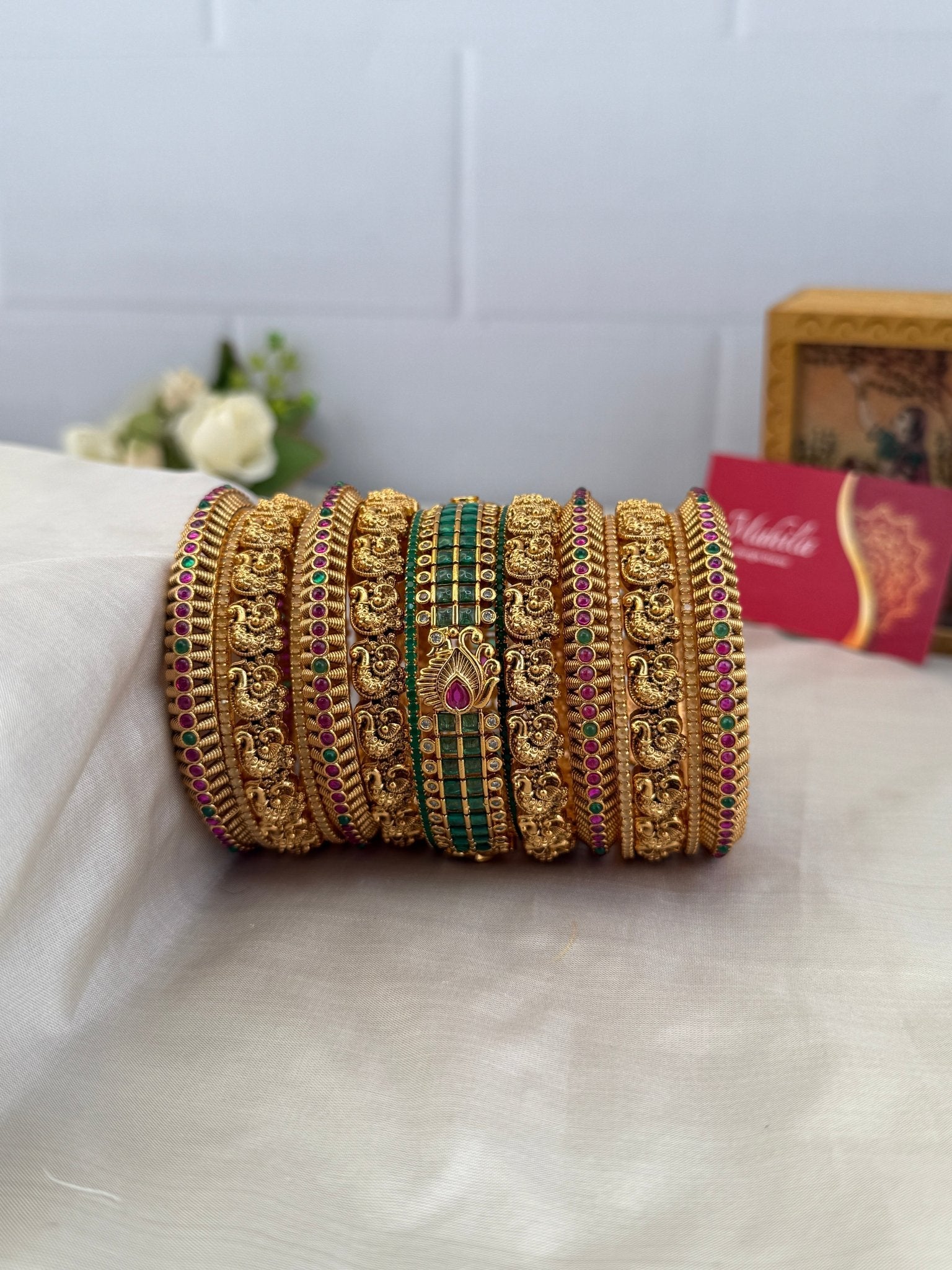 Luxurious Antique & Stone Bangle Set - 5188 - Mahilas
