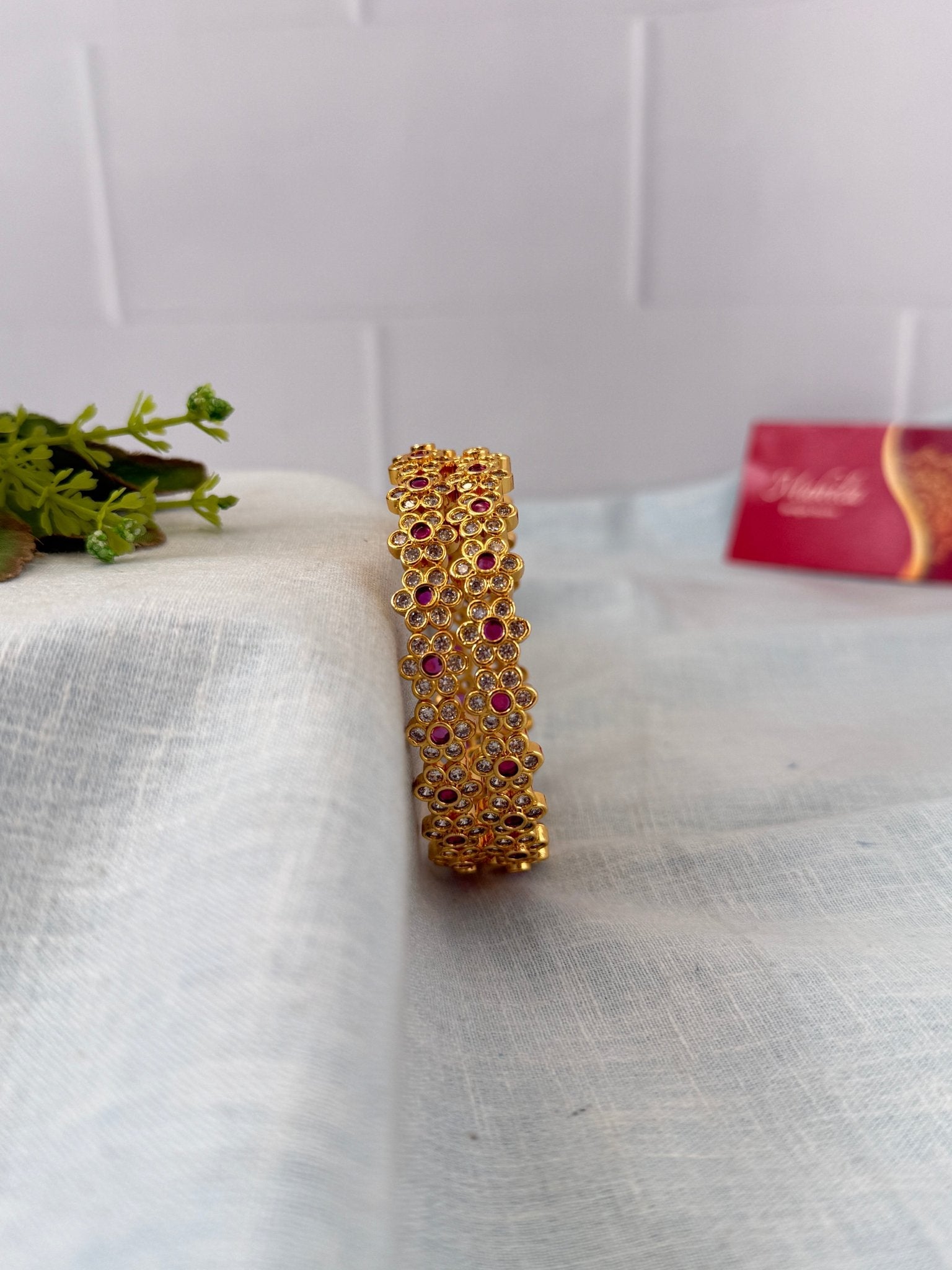 Luxurious Antique Stone Bangles 7207 - Mahilas