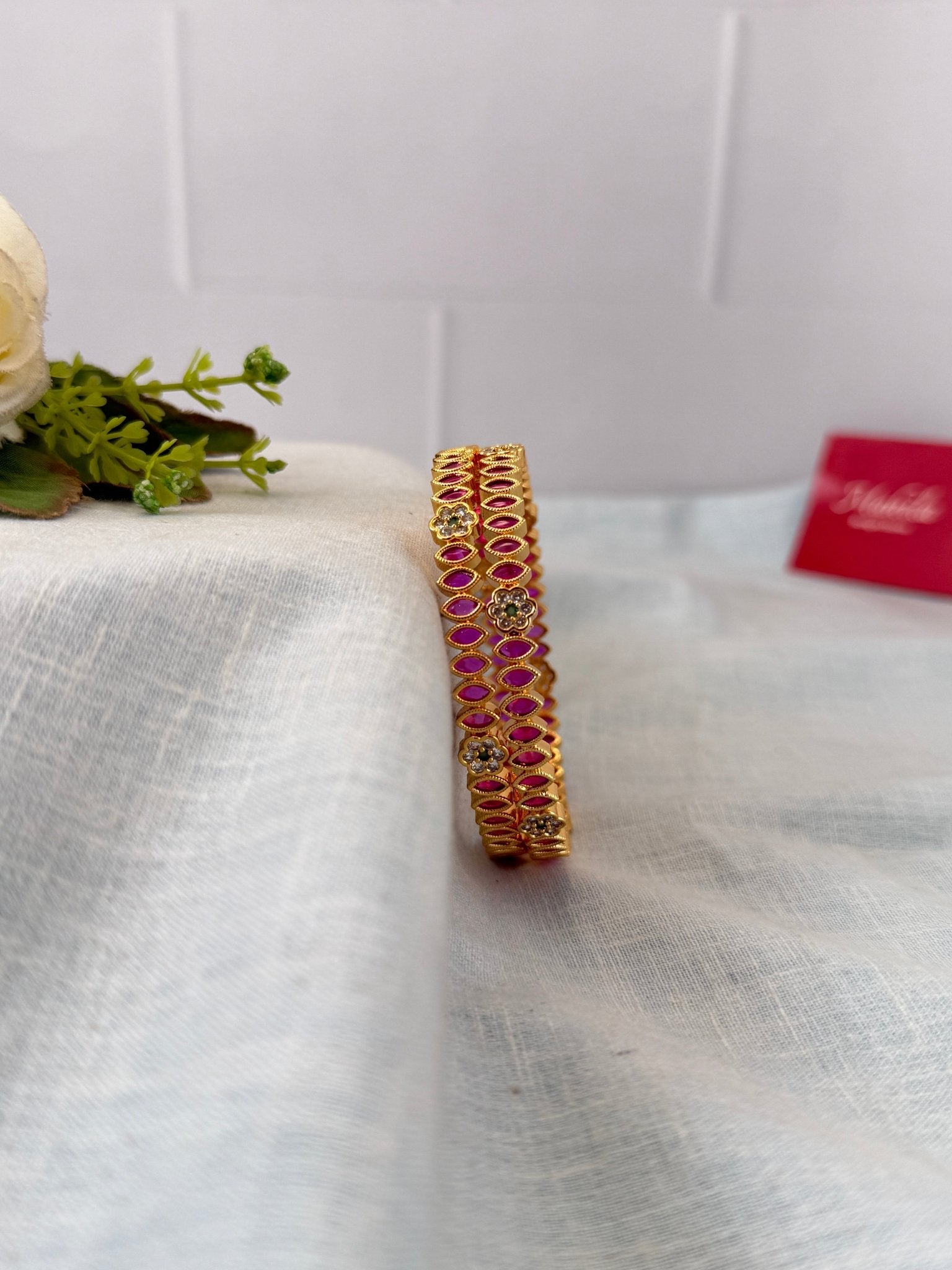 Luxurious Antique Stone Bangles 7220 - Mahilas