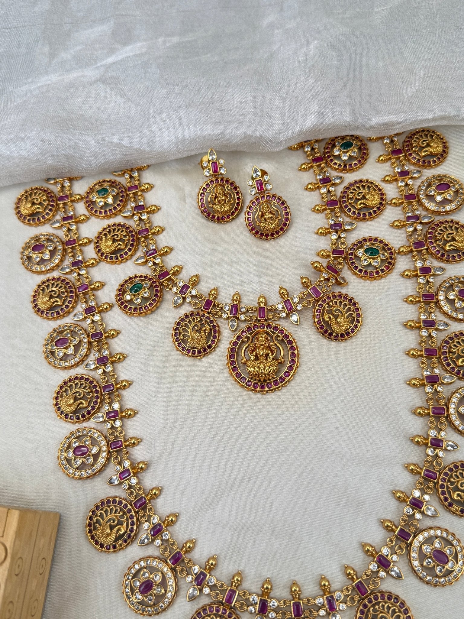 Luxurious Antique Stone Lakshmi Bottumala Bridal Necklace Set 0505 - Mahilas