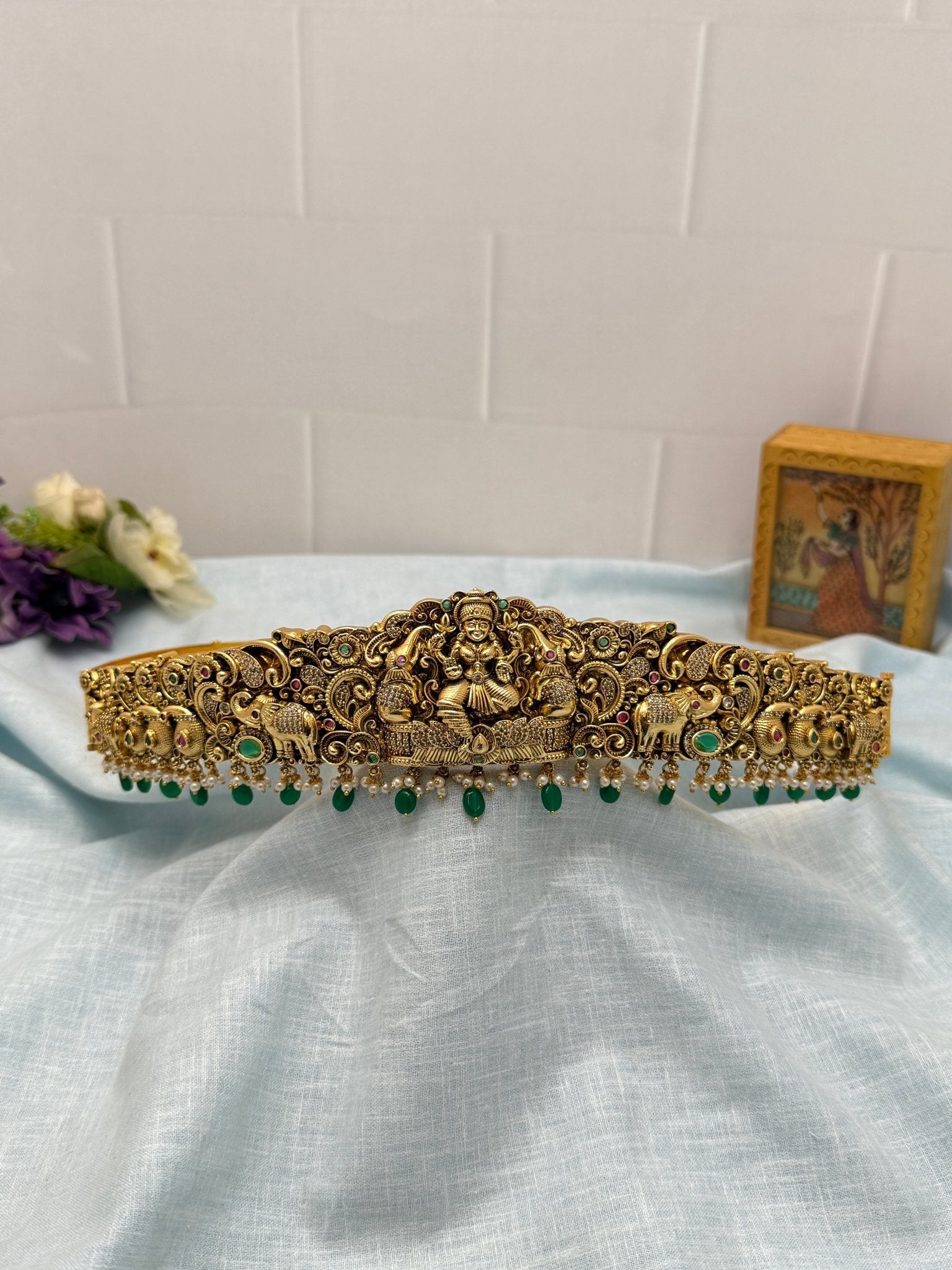 Luxurious Antique Vaddanam Kamarbandh 7008 - Mahilas