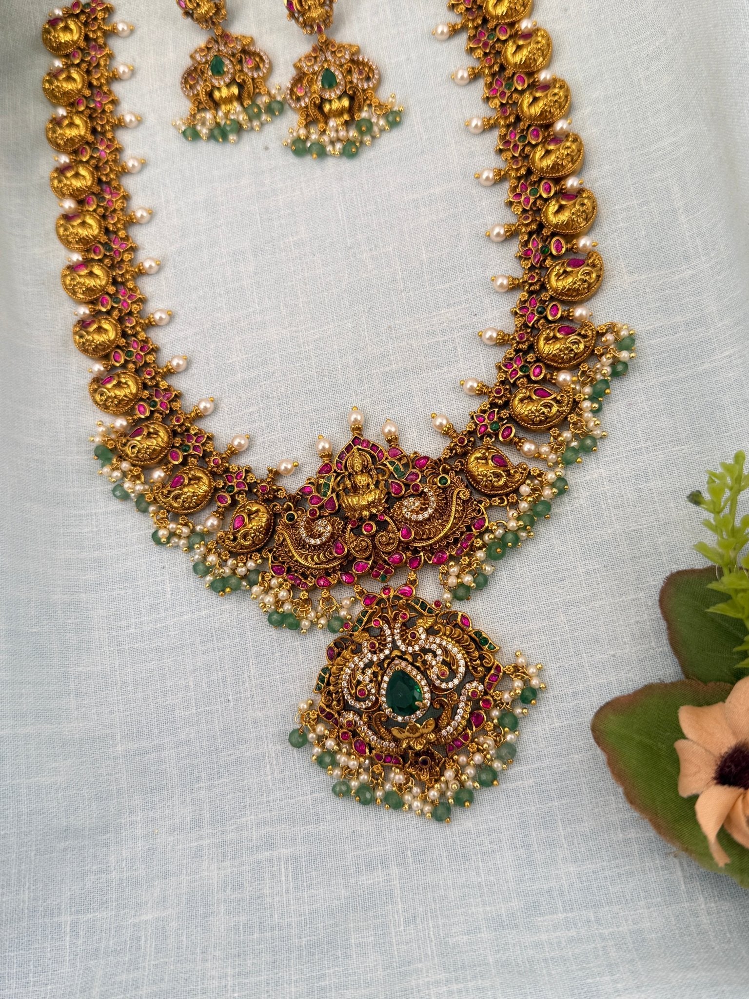 Luxurious Gold Like Antique Jadau Long Necklace Set 0623 - Mahilas