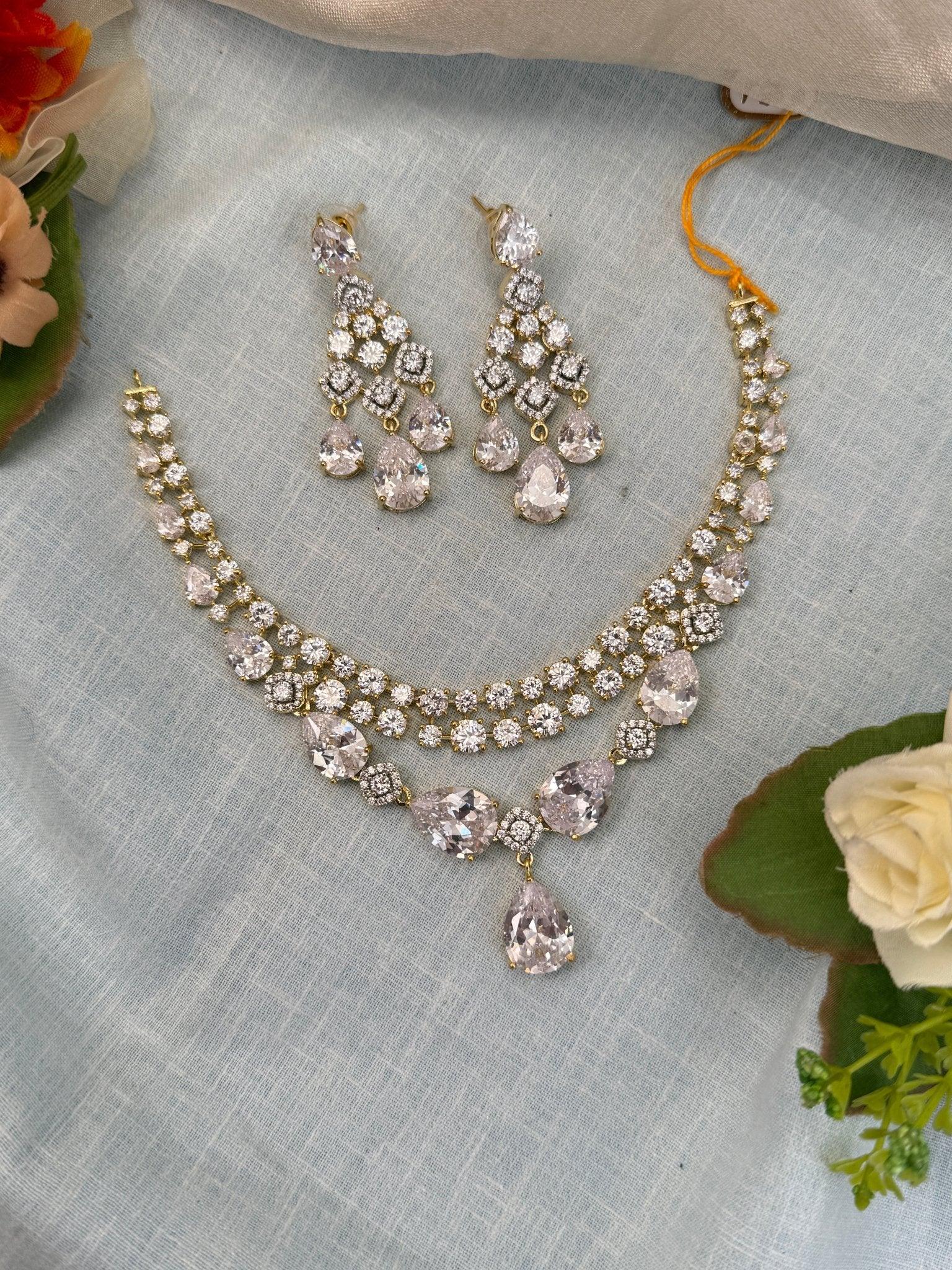 Luxurious Gold Stone Short Necklace Set 486 - Mahilas