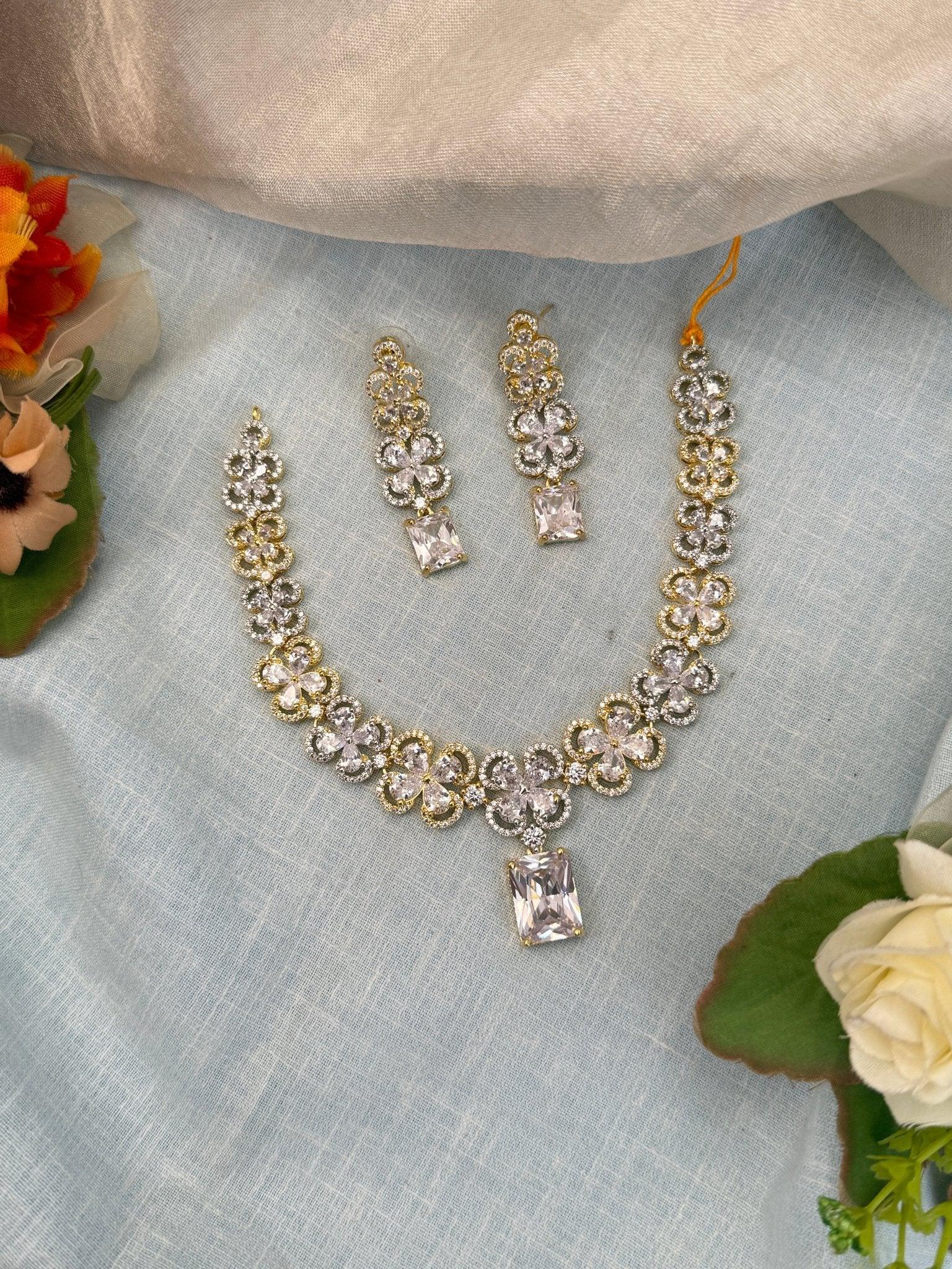 Luxurious Gold Stone Short Necklace Set 489 - Mahilas