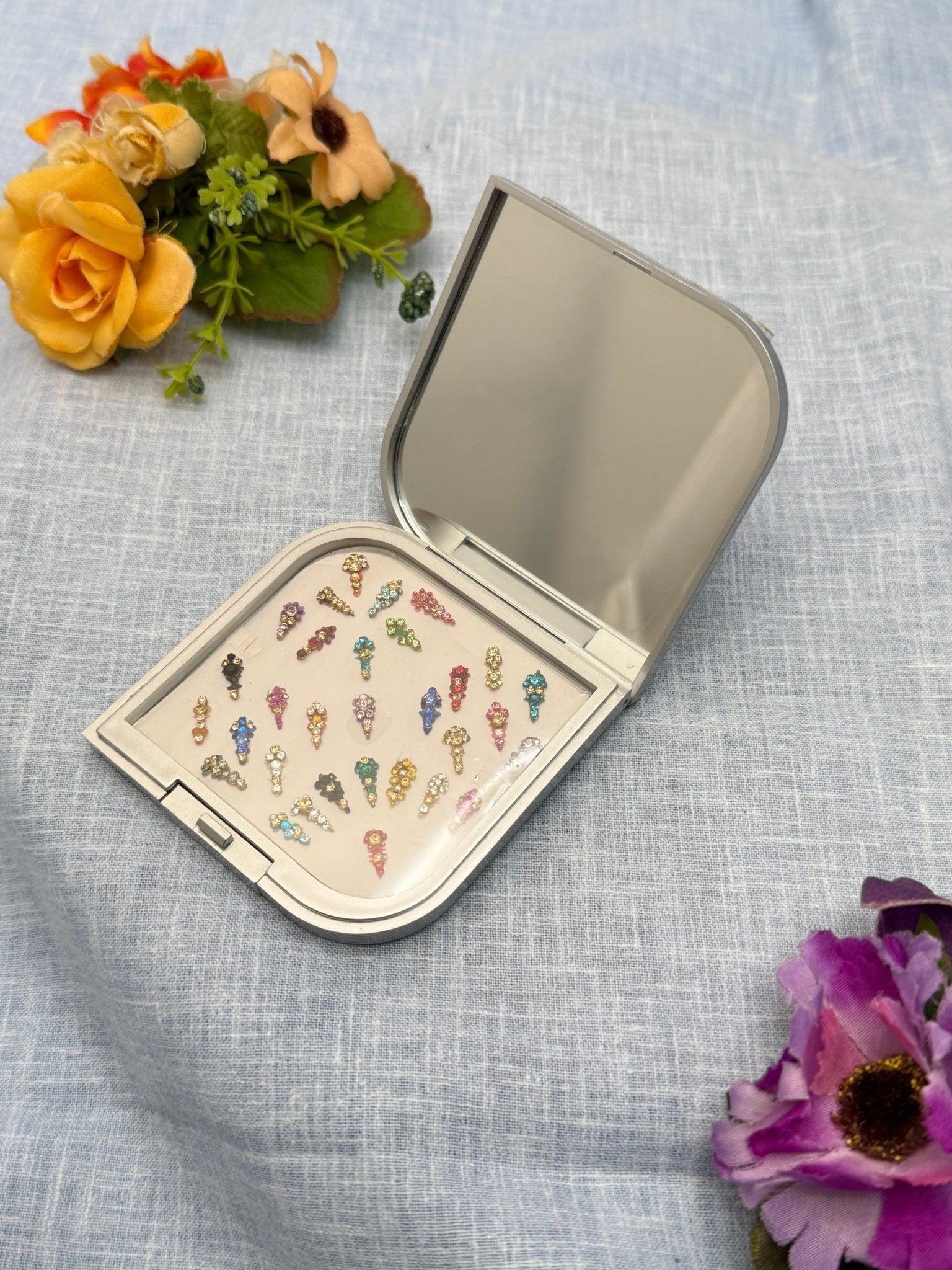 Luxurious Grand Bindi Box 135 - Mahilas
