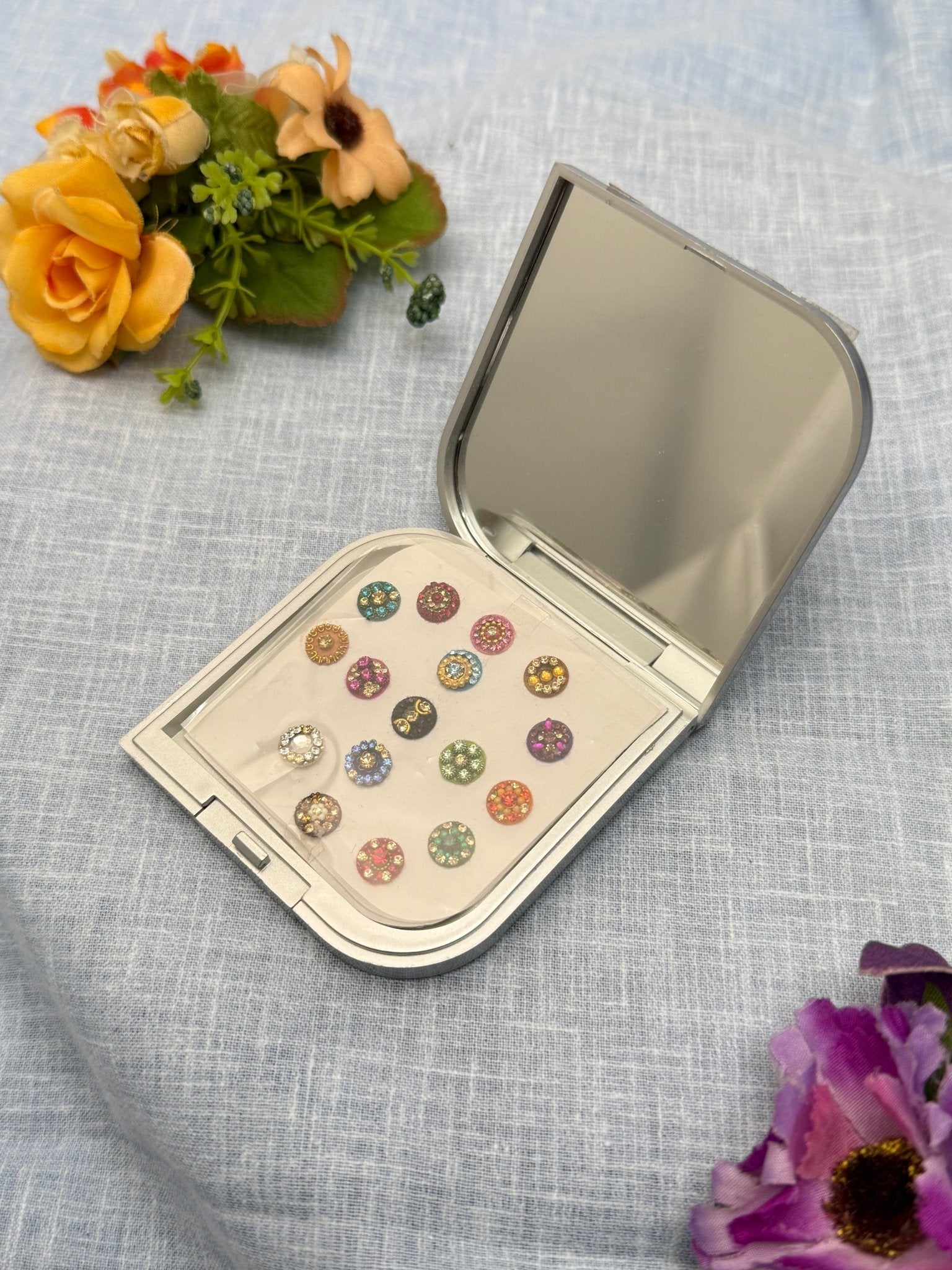 Luxurious Grand Bindi Box 145 - Mahilas