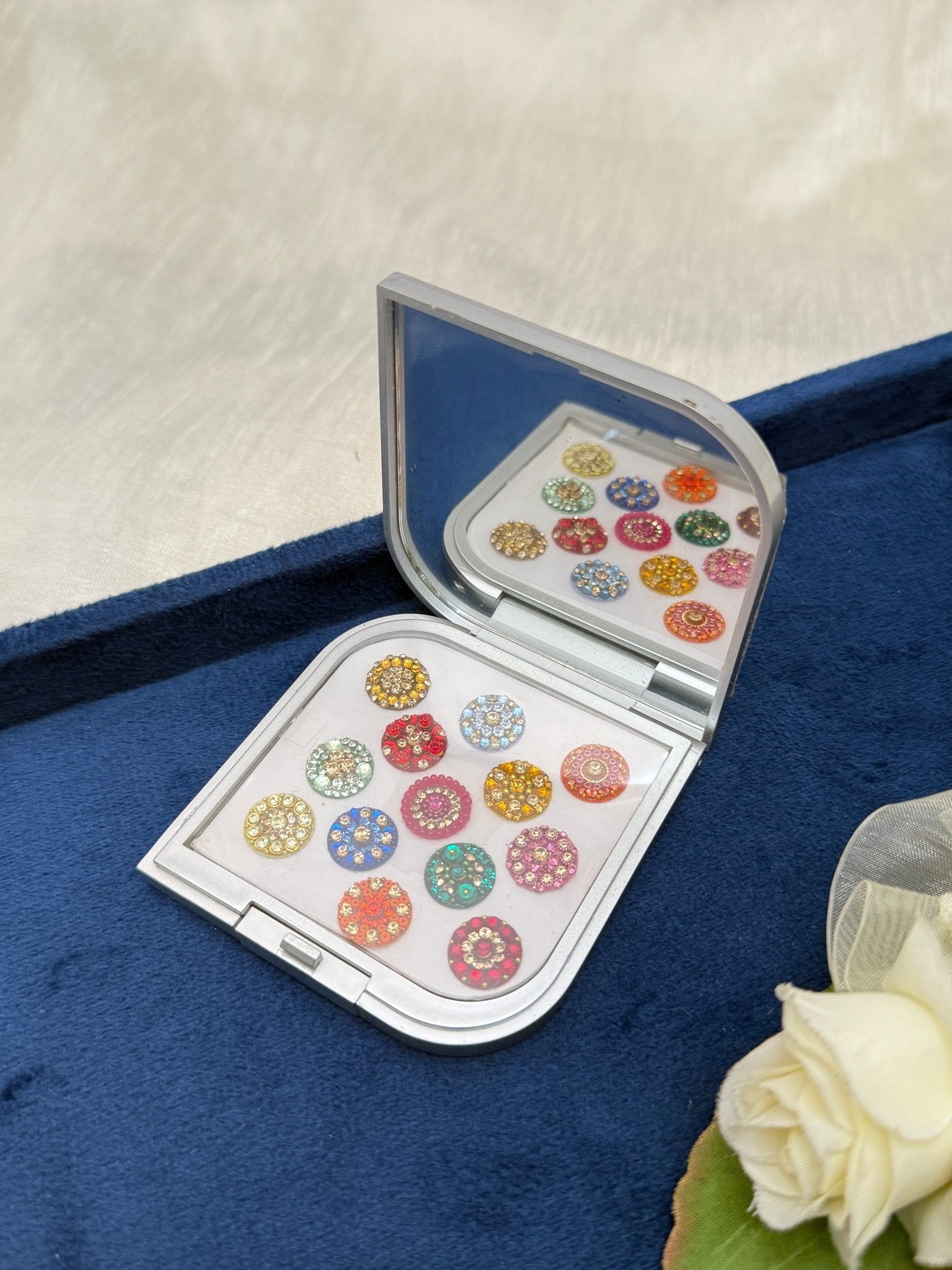 Luxurious Grand Bindi Box 174 - Mahilas