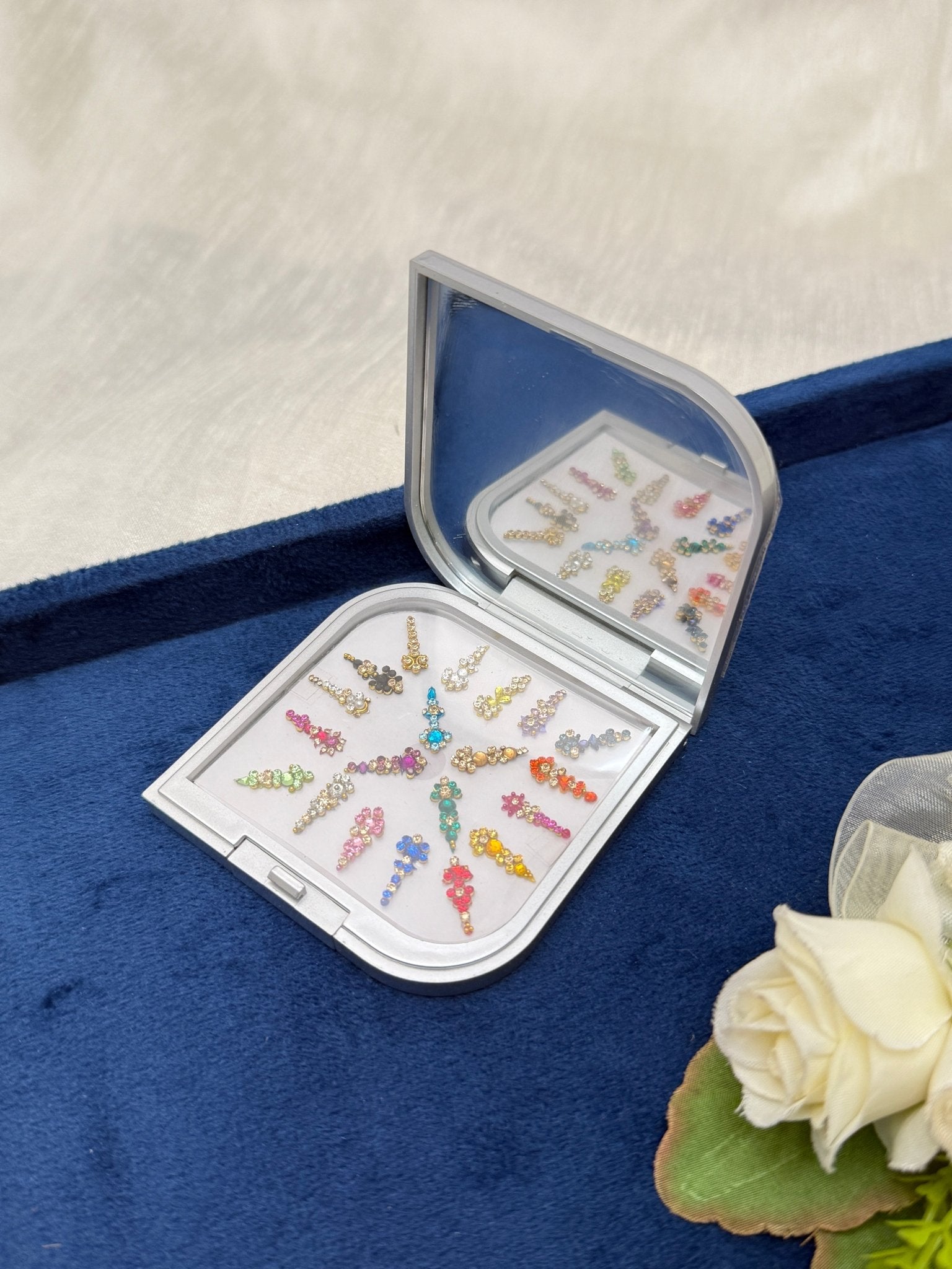 Luxurious Grand Bindi Box 177 - Mahilas