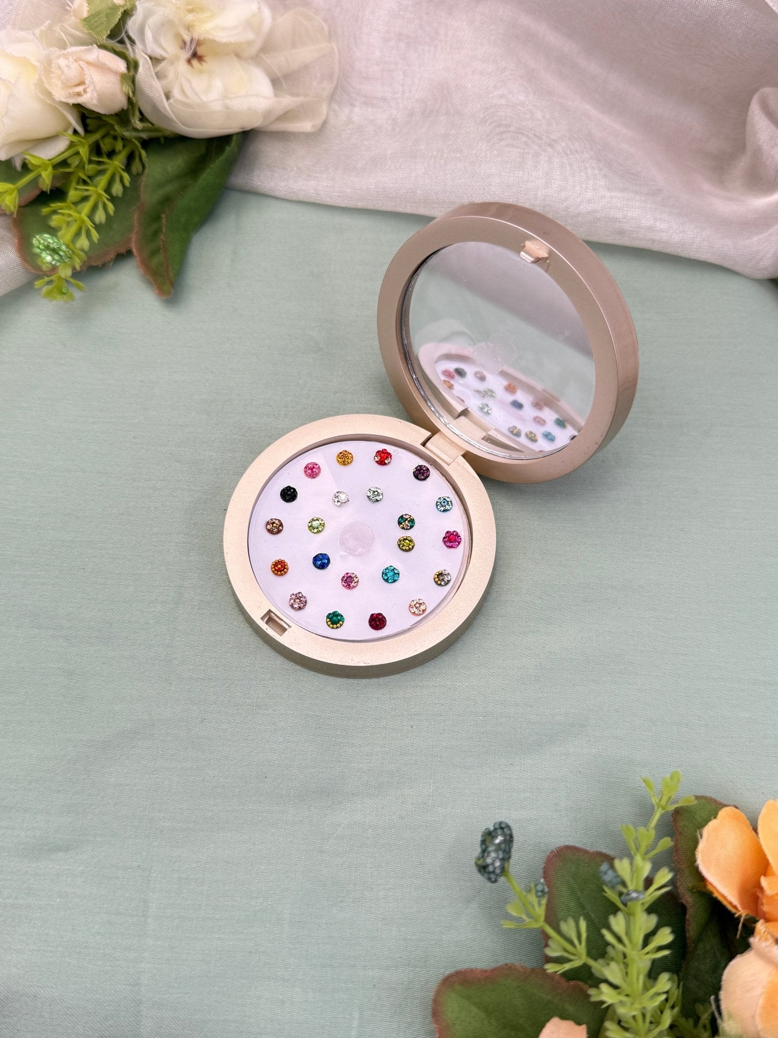 Luxurious Grand Bindi Box 451 - Mahilas