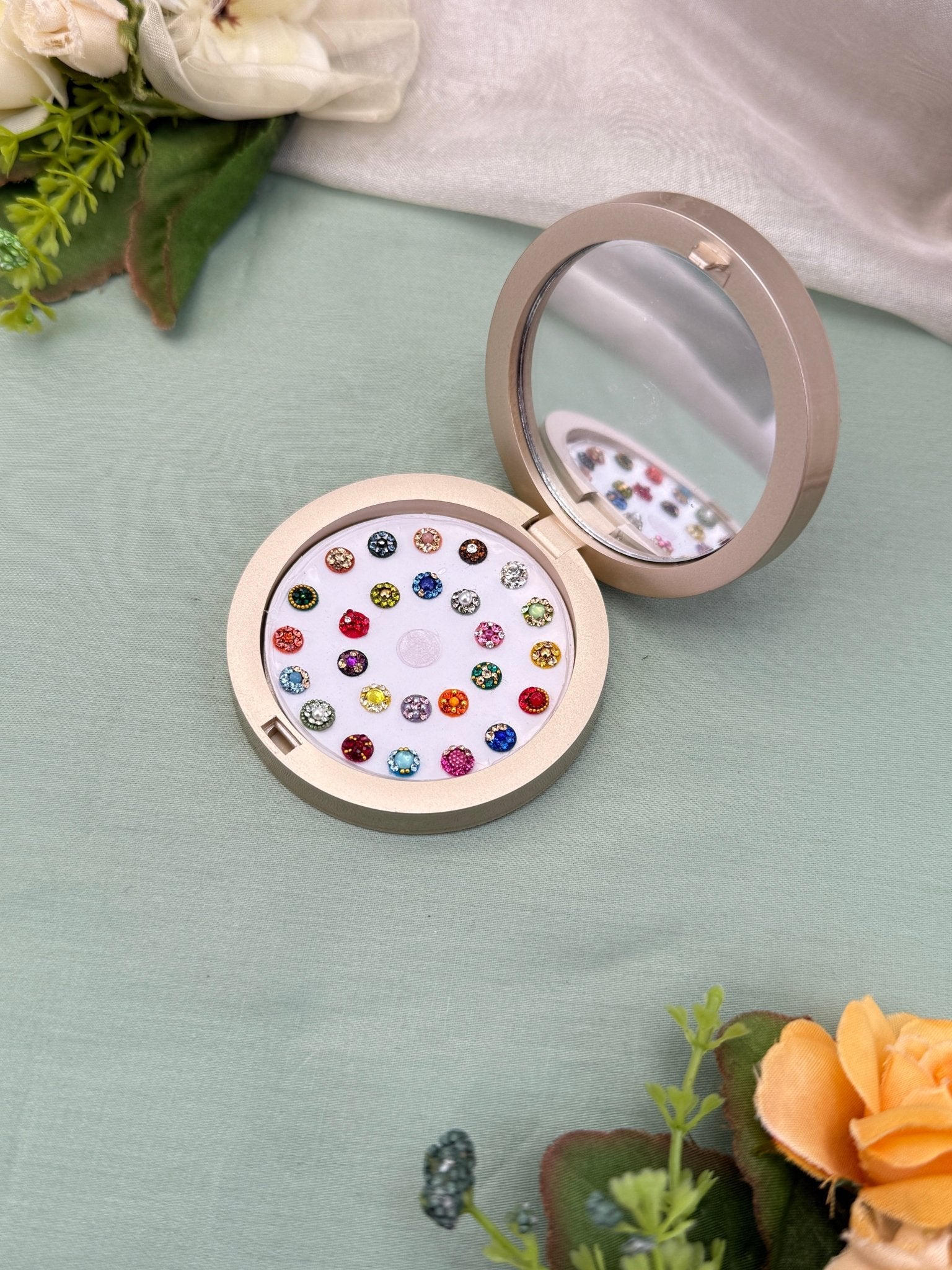 Luxurious Grand Bindi Box 521 - Mahilas