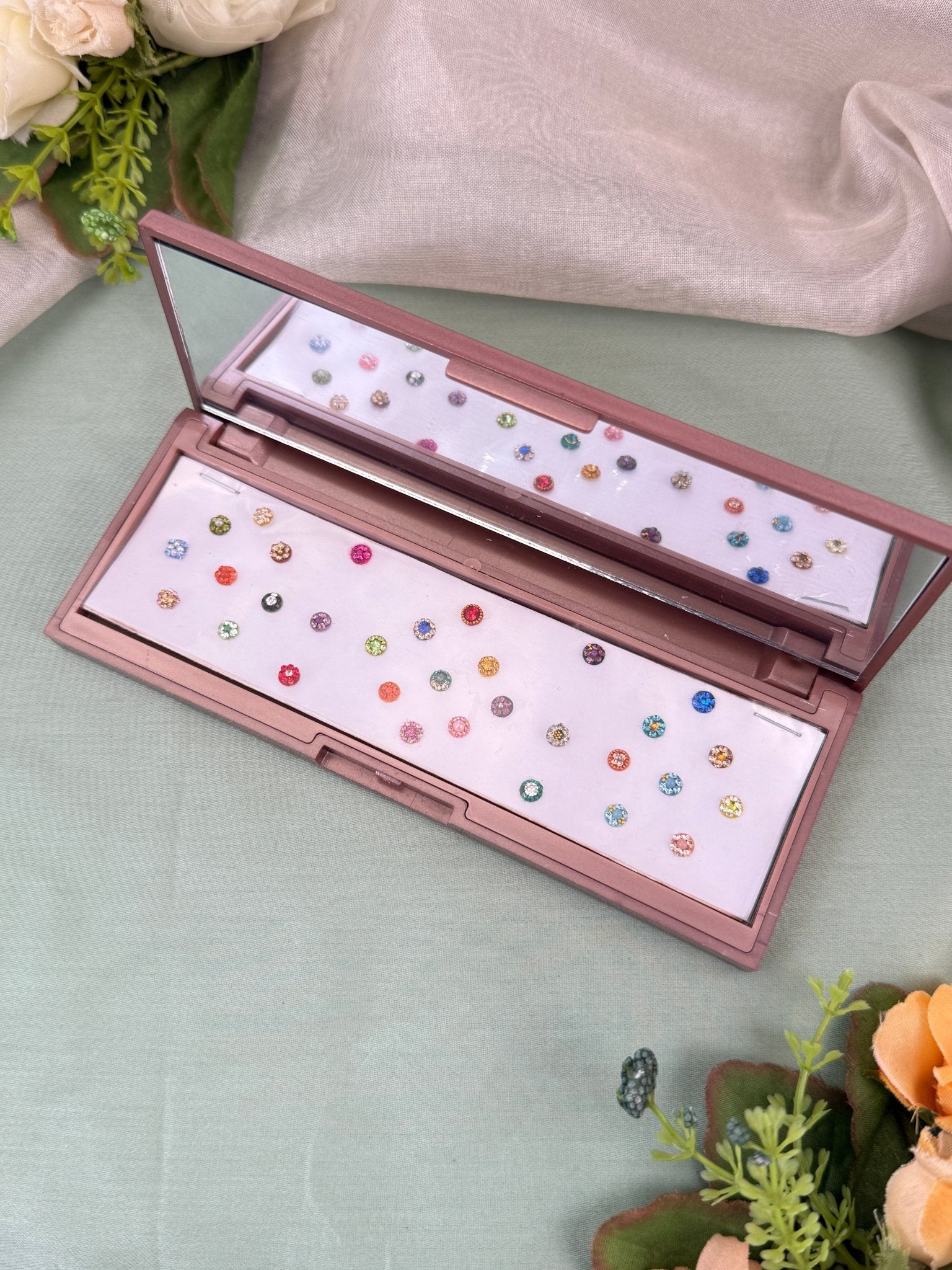 Luxurious Grand Bindi Box 607 - Mahilas