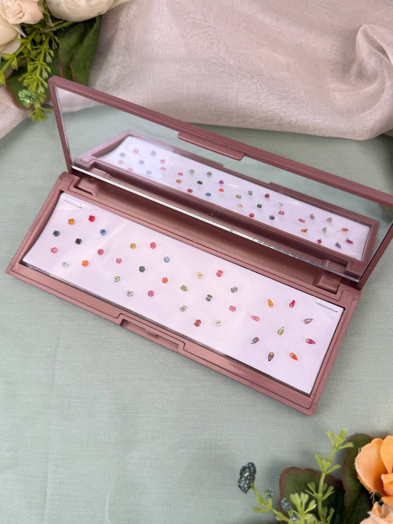 Luxurious Grand Bindi Box 608 - Mahilas