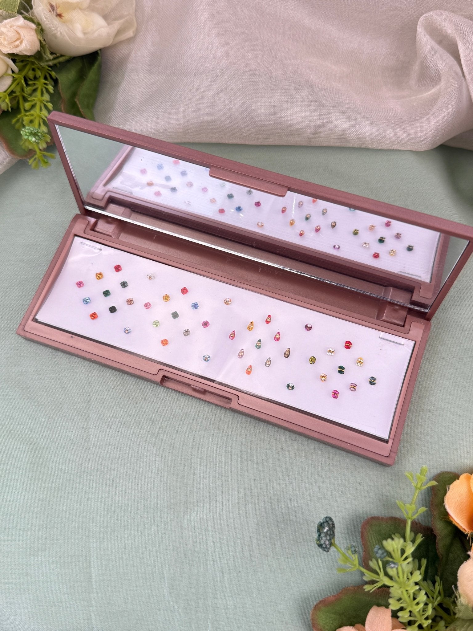 Luxurious Grand Bindi Box 613 - Mahilas