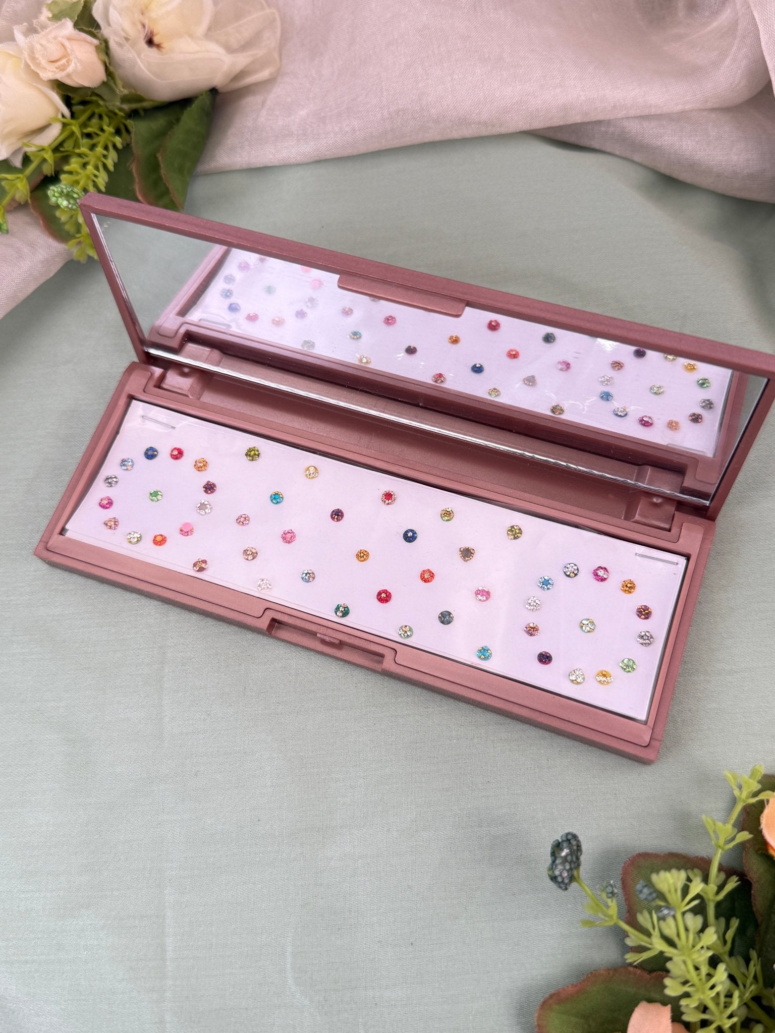 Luxurious Grand Bindi Box 632 - Mahilas