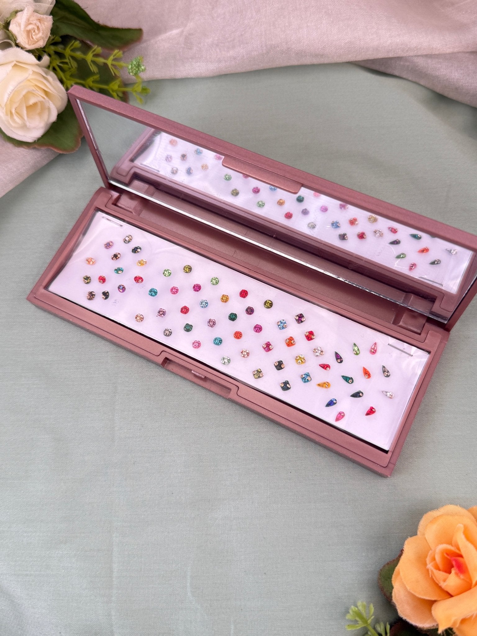 Luxurious Grand Bindi Box 642 - Mahilas