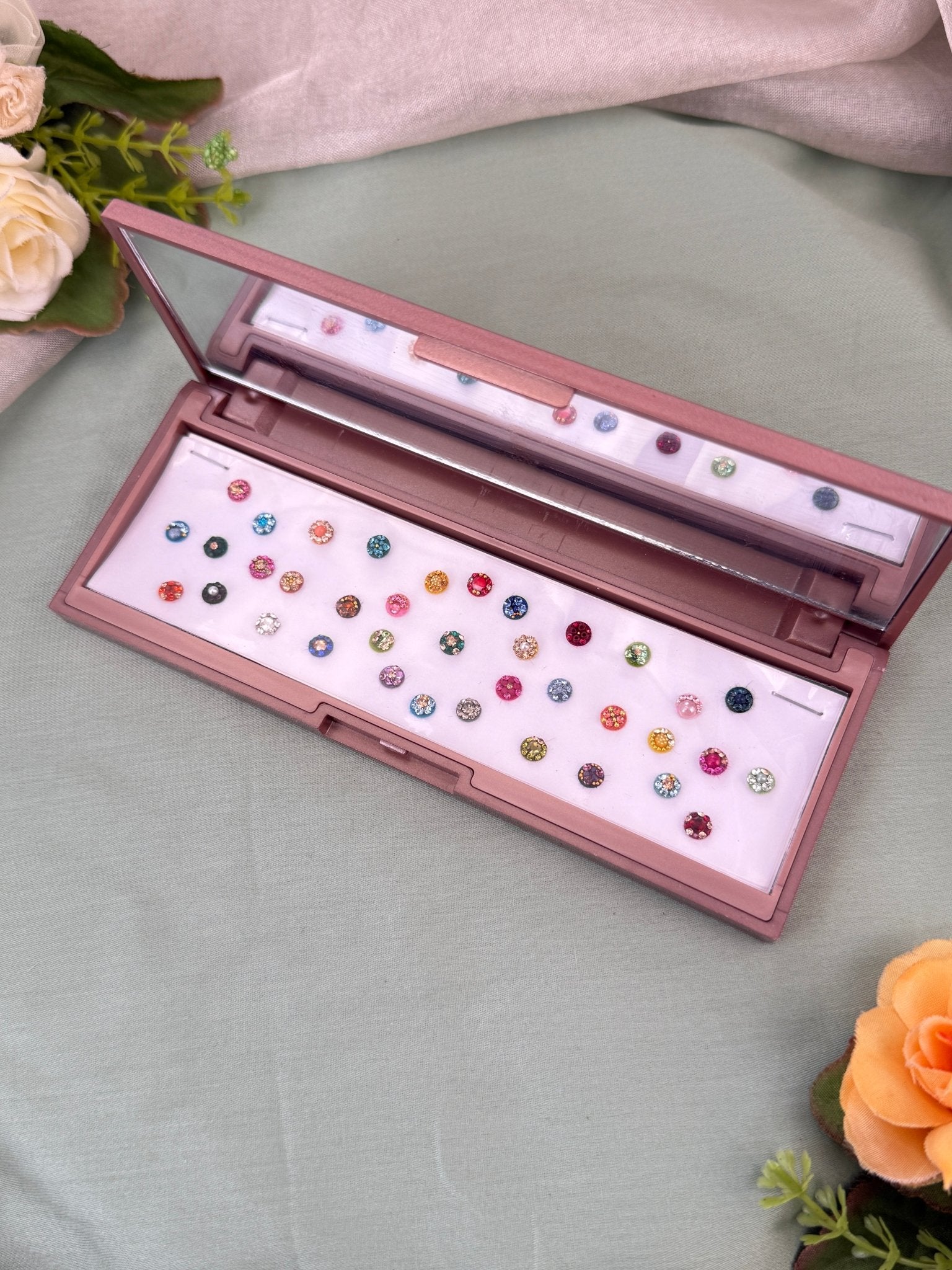 Luxurious Grand Bindi Box 643 - Mahilas