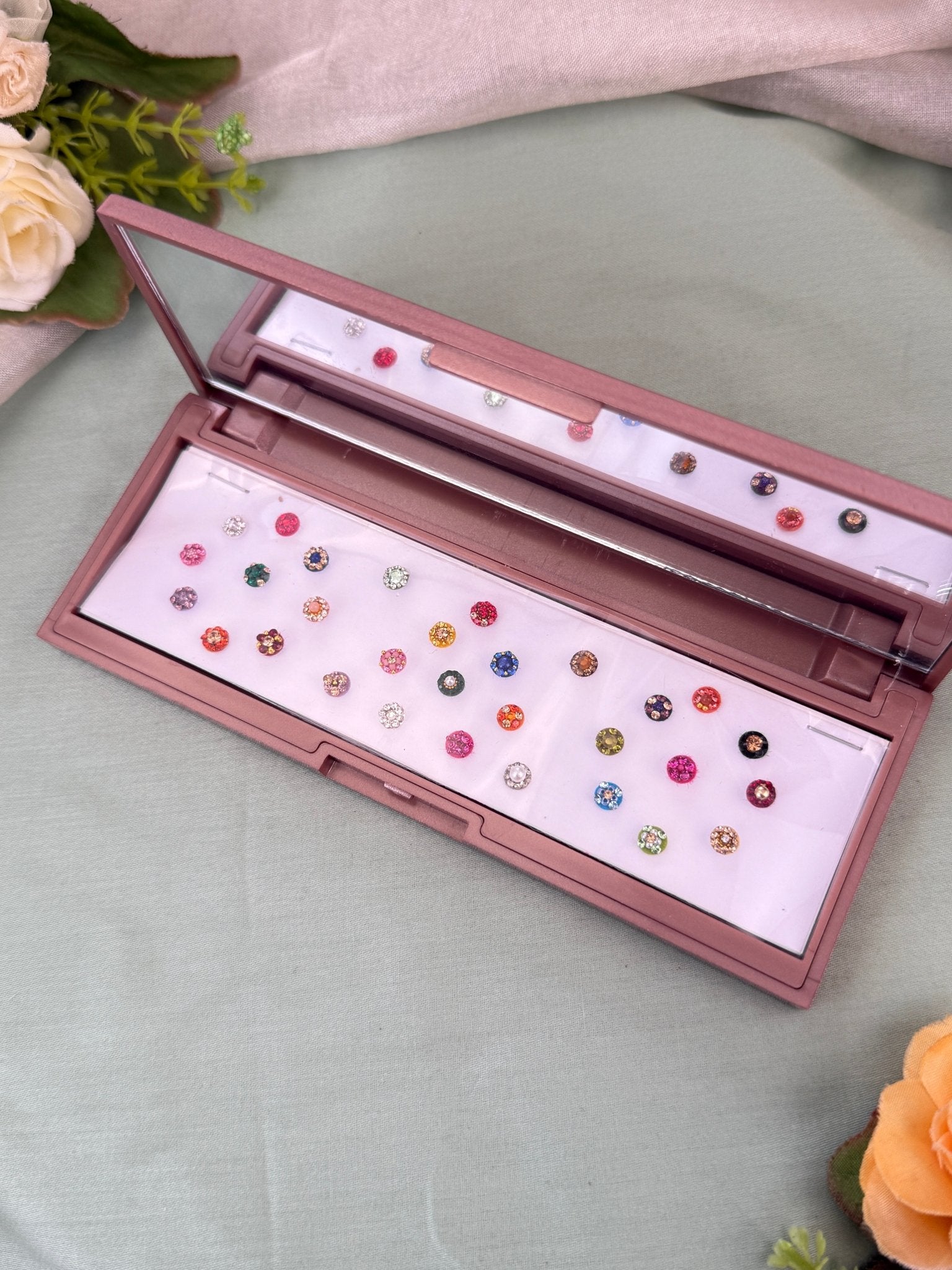 Luxurious Grand Bindi Box 644 - Mahilas