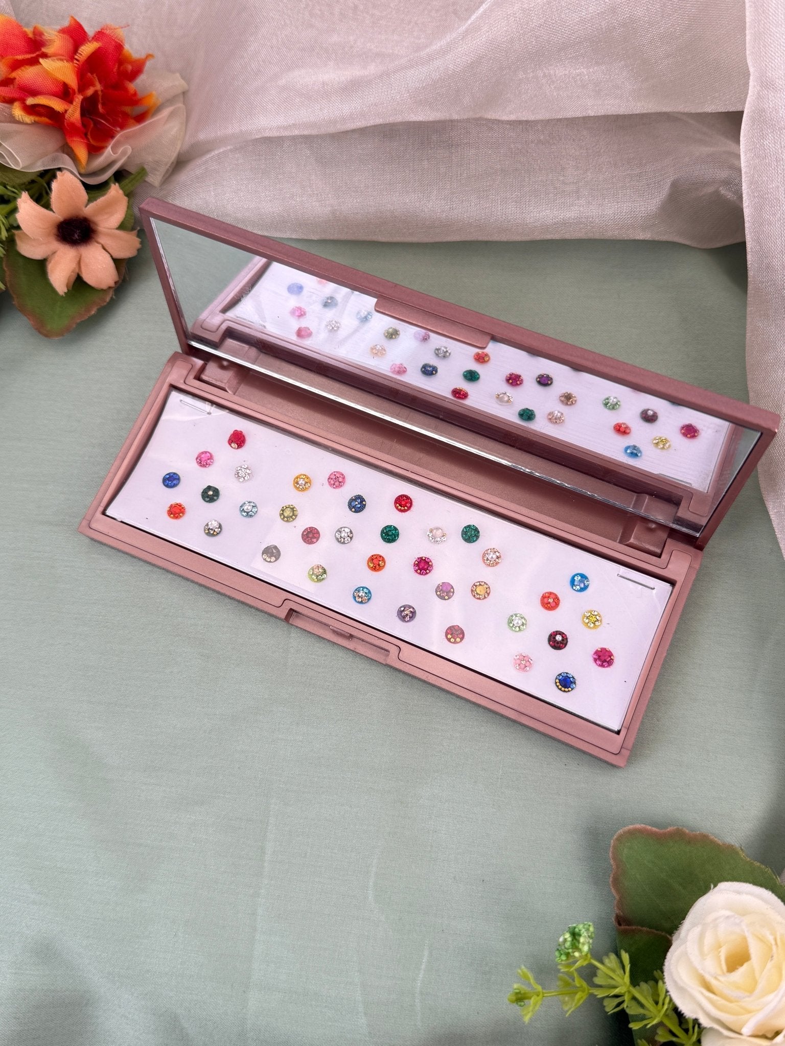 Luxurious Grand Bindi Box 648 - Mahilas