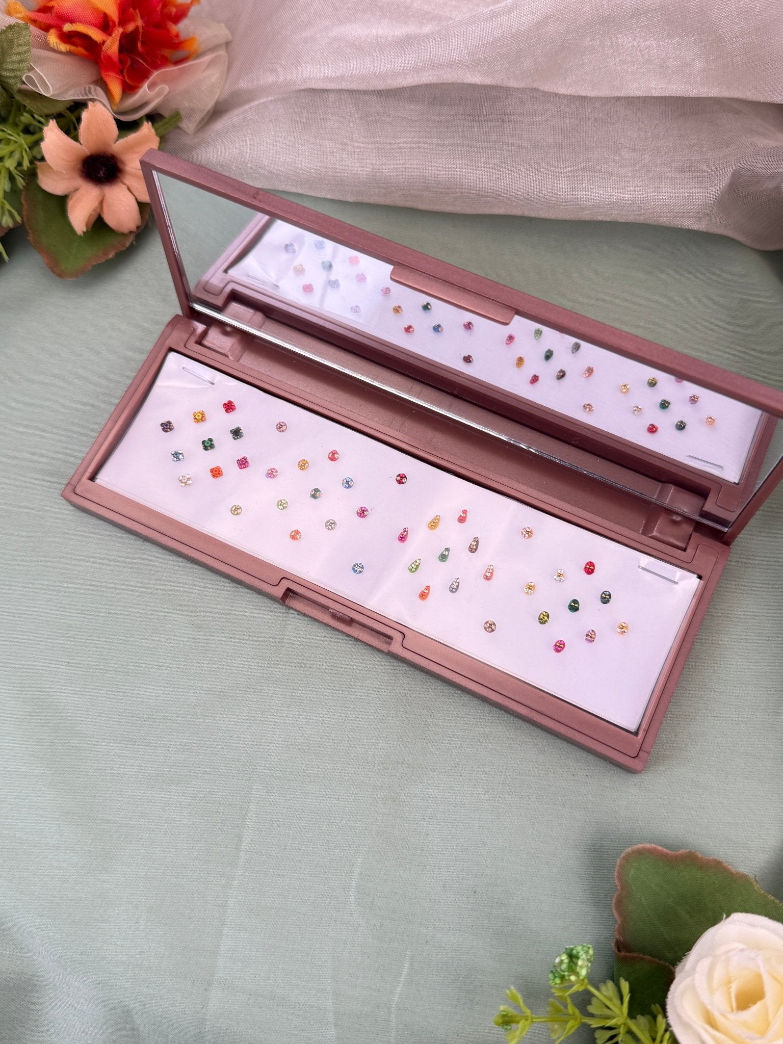 Luxurious Grand Bindi Box 649 - Mahilas