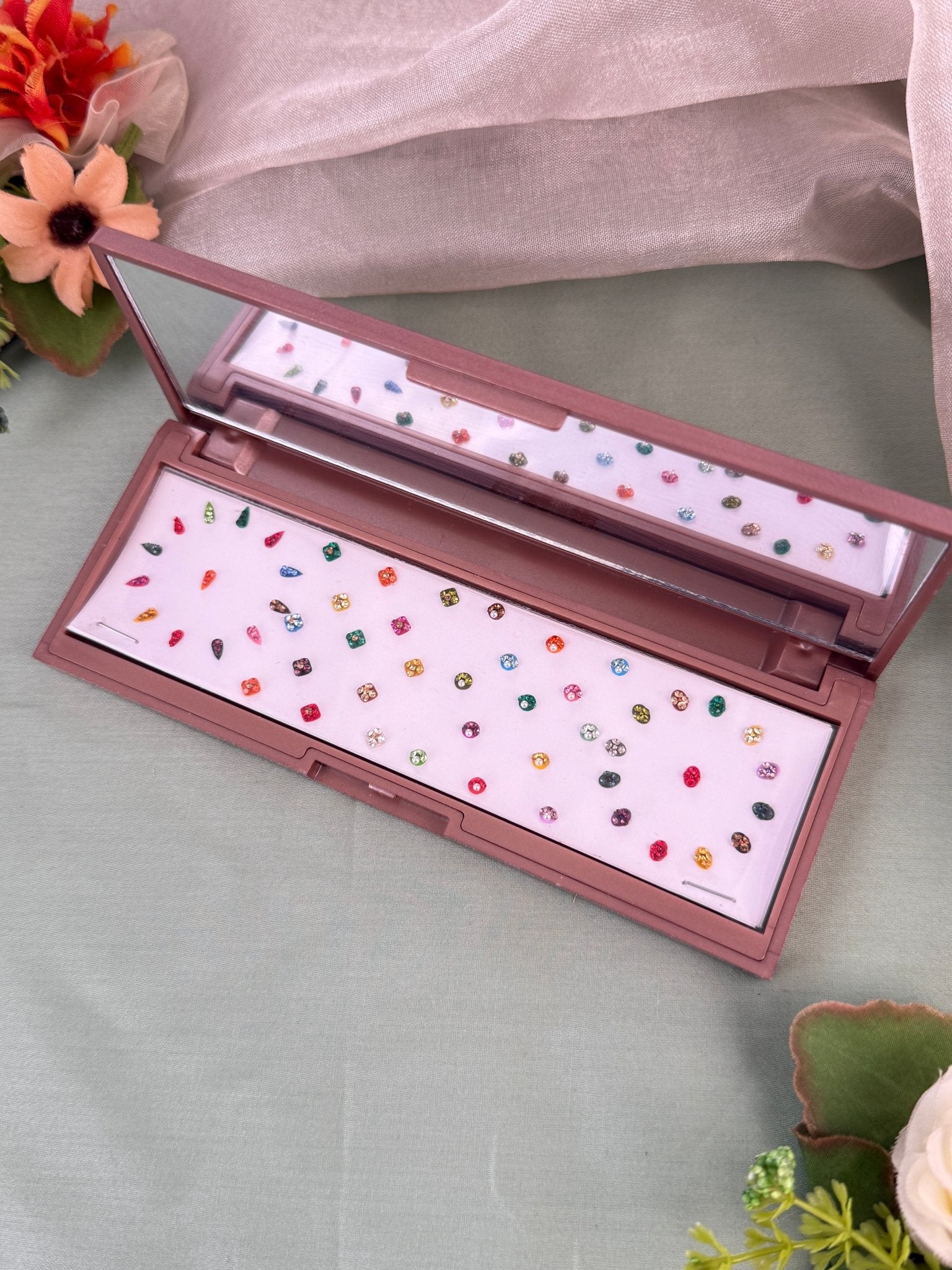 Luxurious Grand Bindi Box 660 - Mahilas