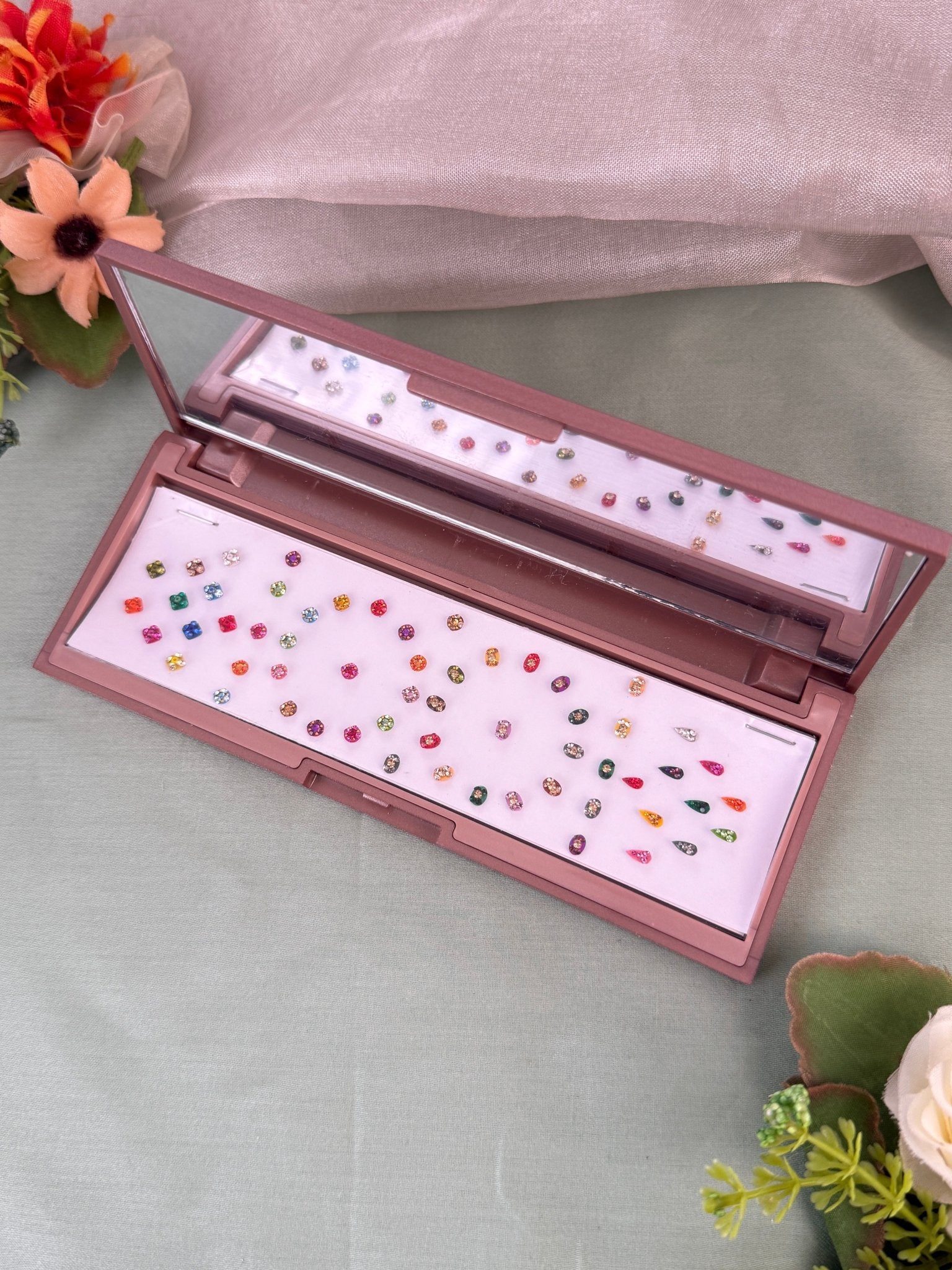 Luxurious Grand Bindi Box 667 - Mahilas