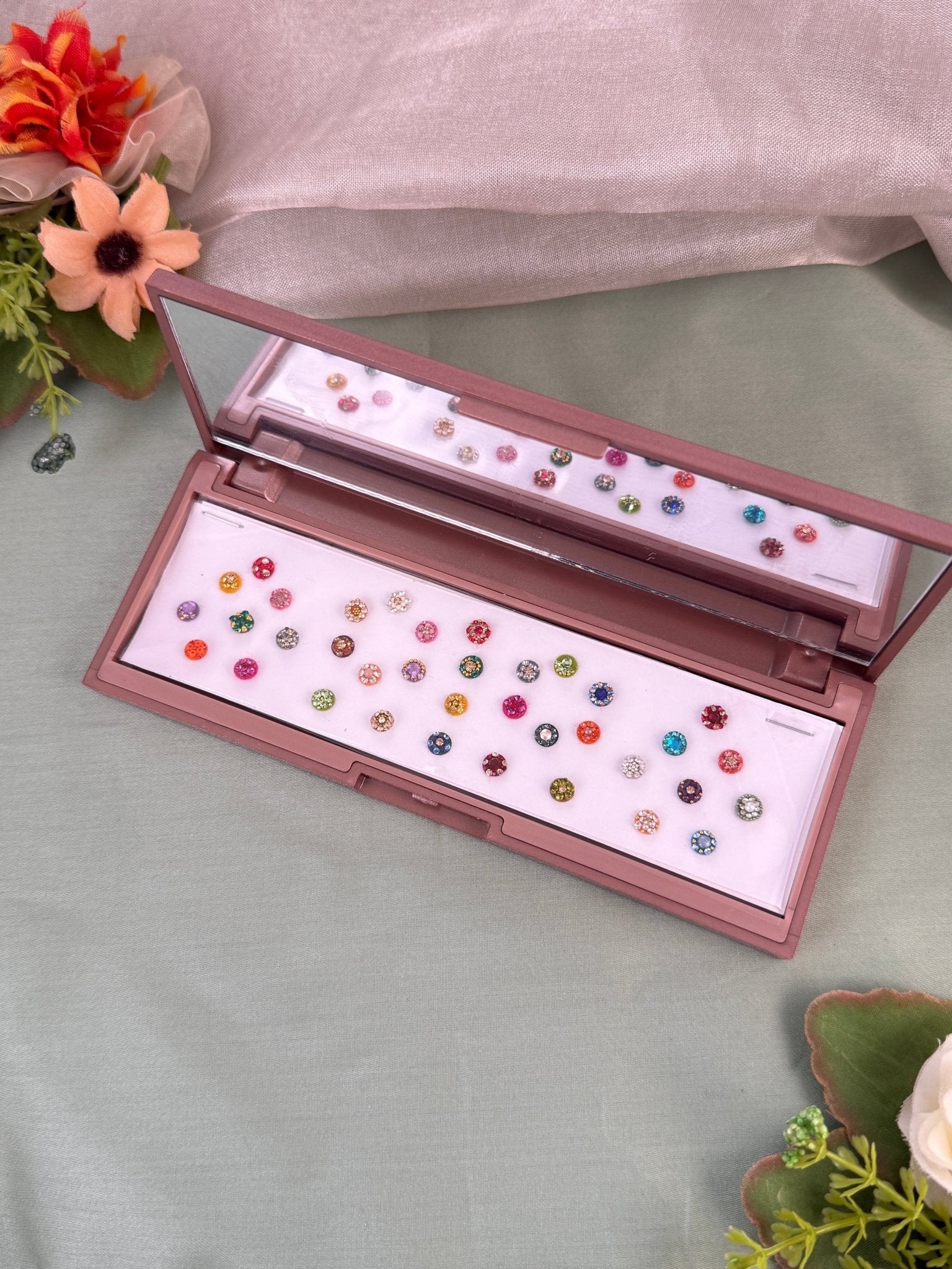 Luxurious Grand Bindi Box 680 - Mahilas