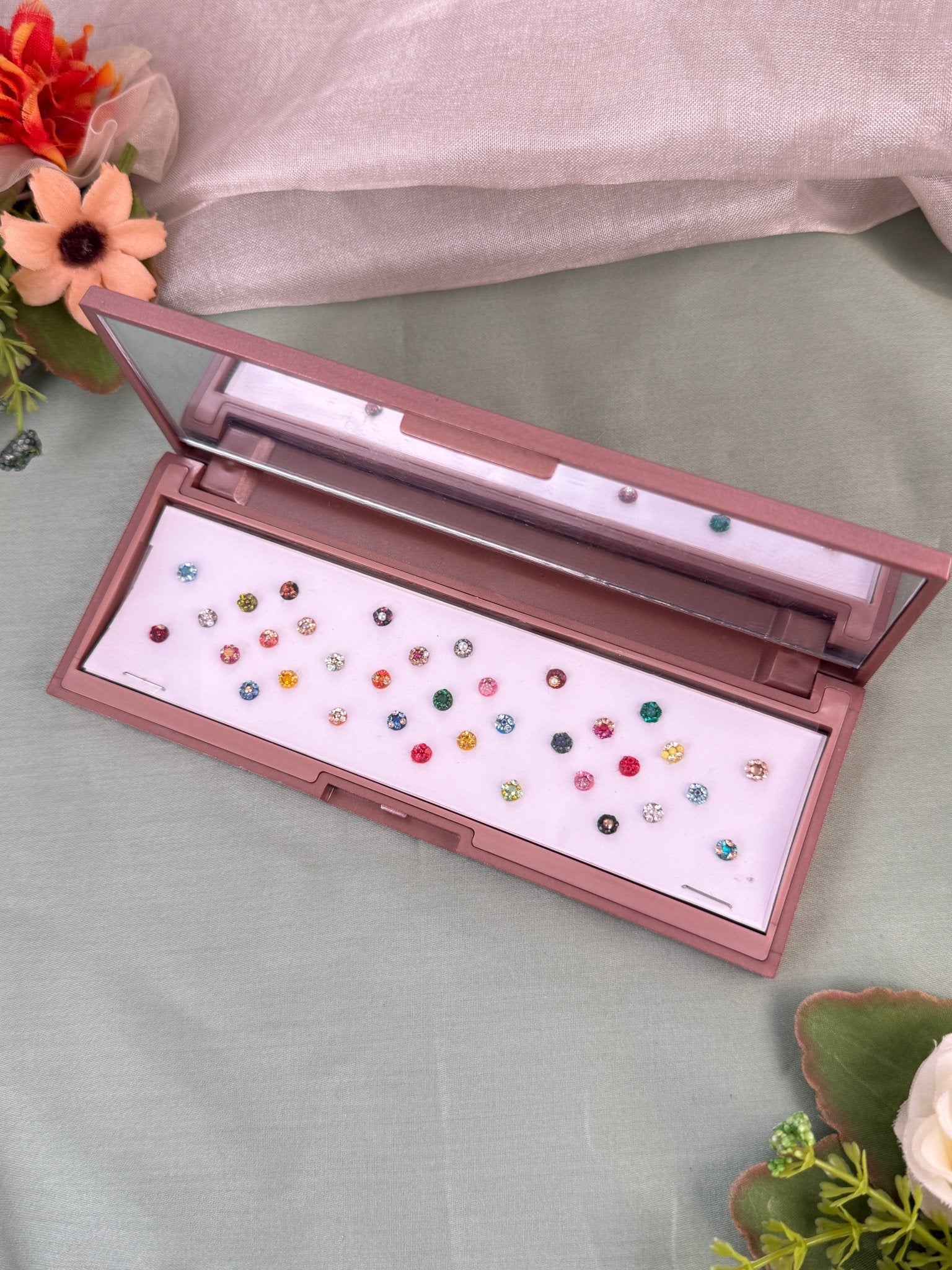 Luxurious Grand Bindi Box 683 - Mahilas