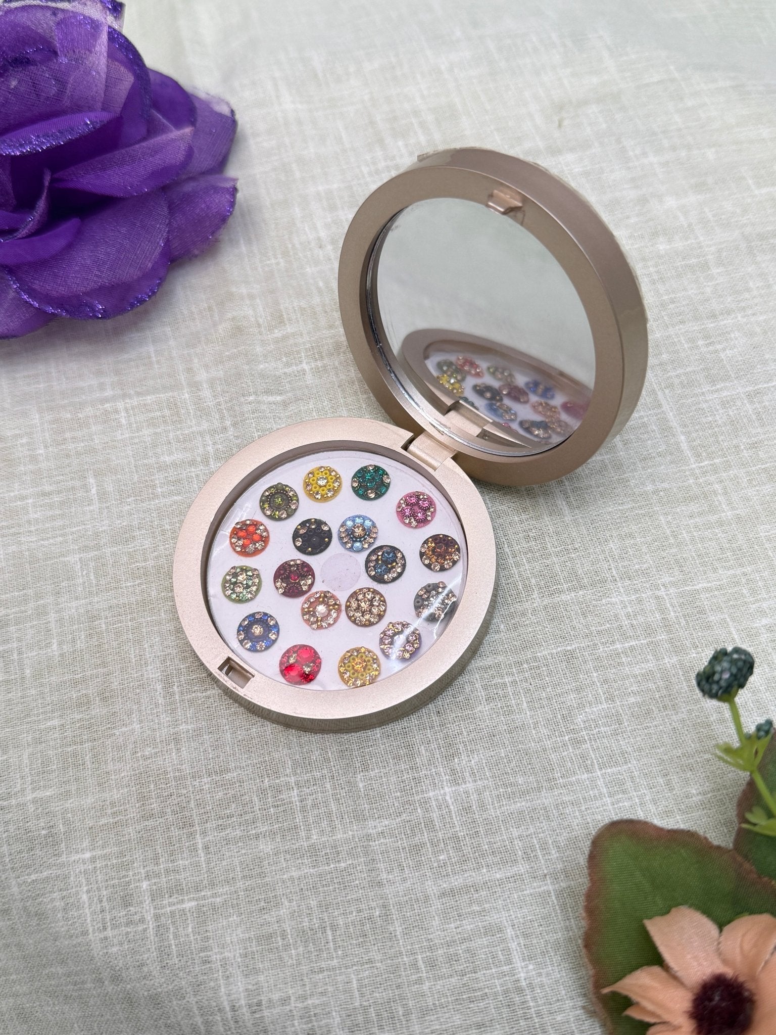 Luxurious Grand Bindi Box 69 - Mahilas