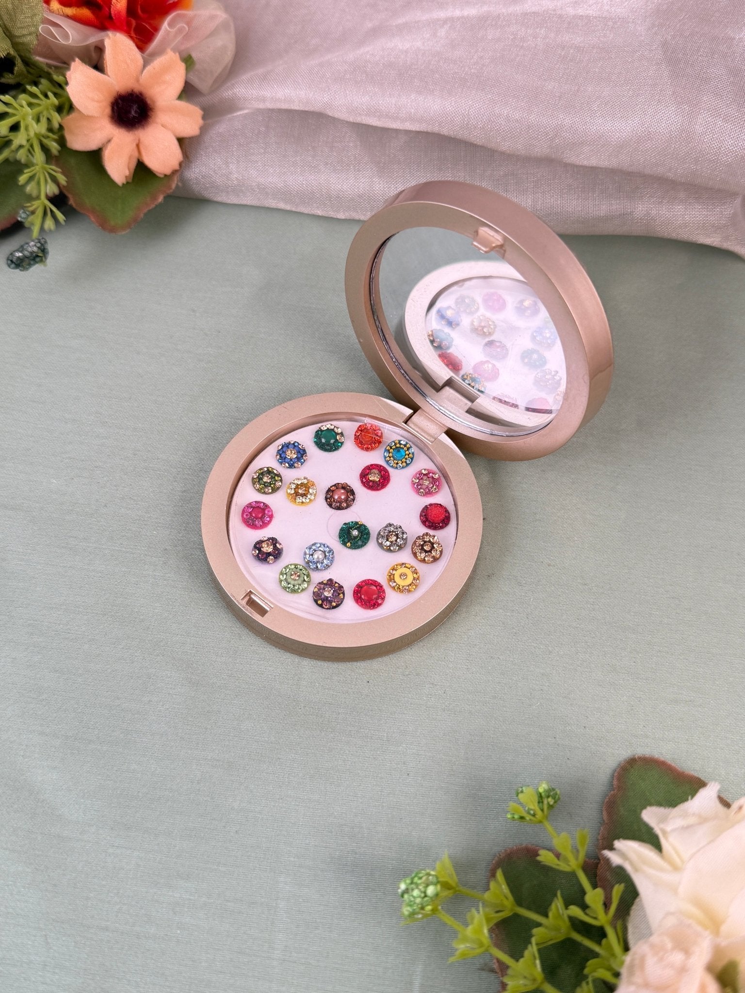 Luxurious Grand Bindi Box 717 - Mahilas