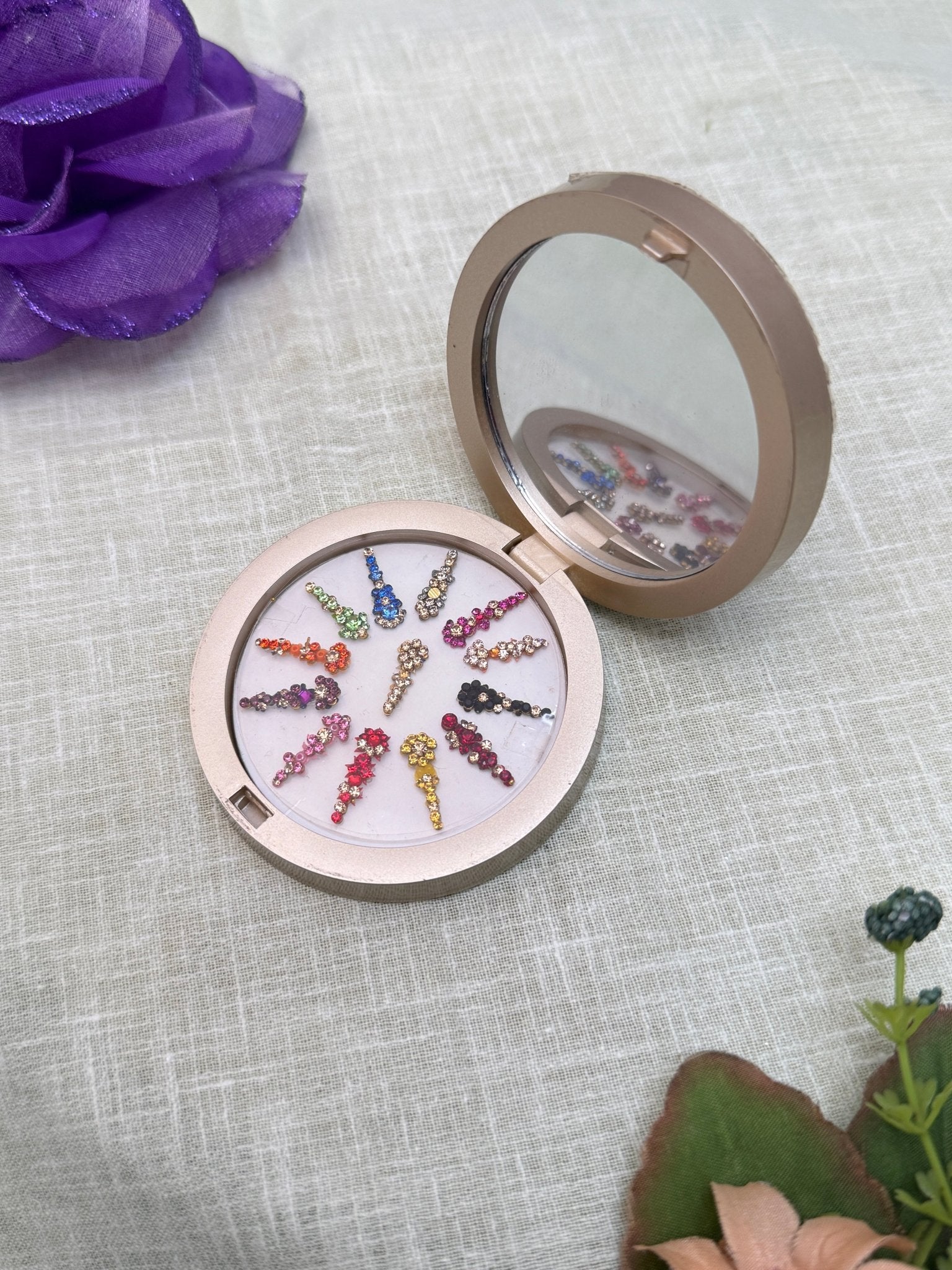 Luxurious Grand Bindi Box 73 - Mahilas