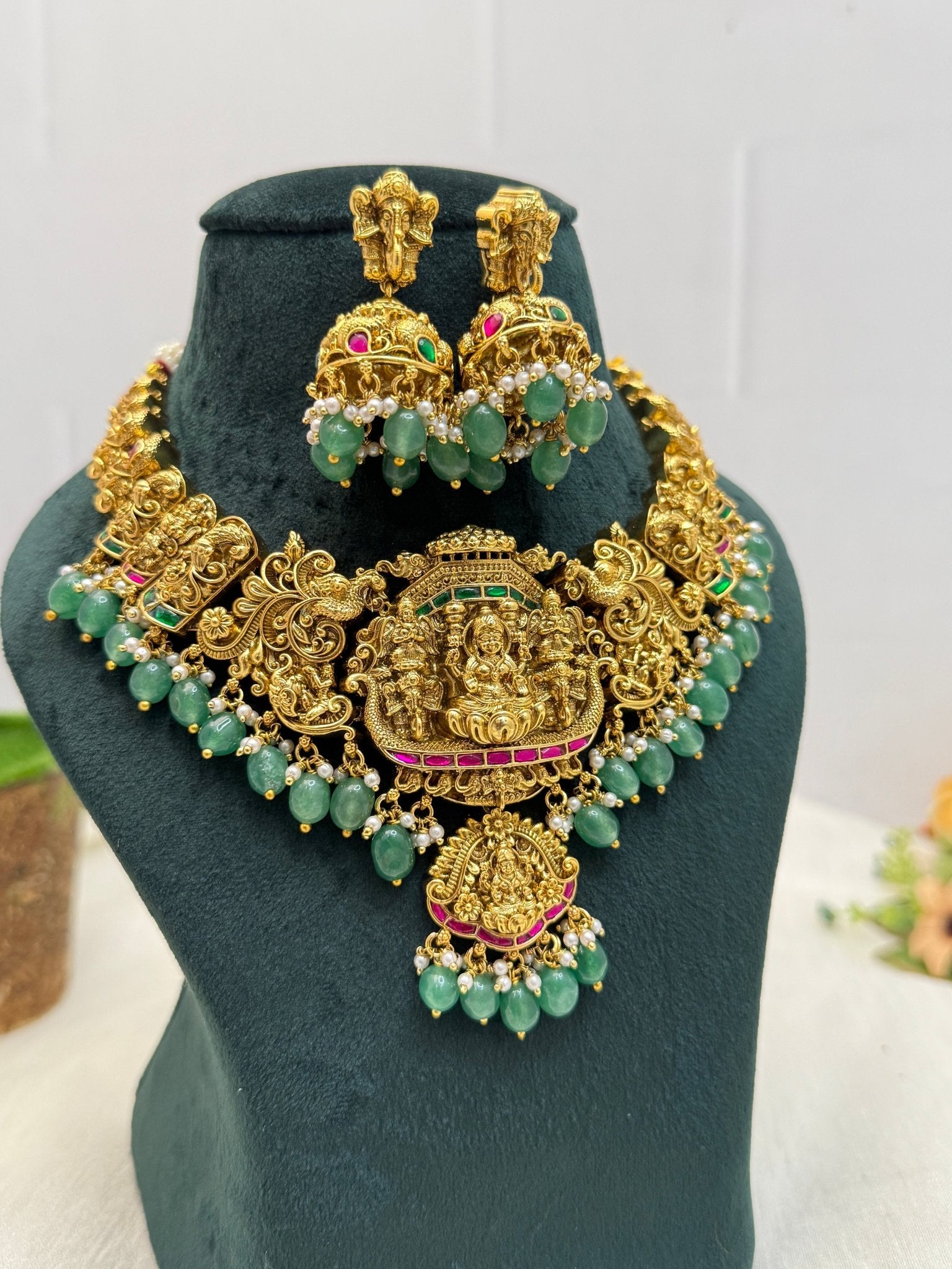 Luxurious Jadau Kundan Antique Necklace Set 352 - Mahilas