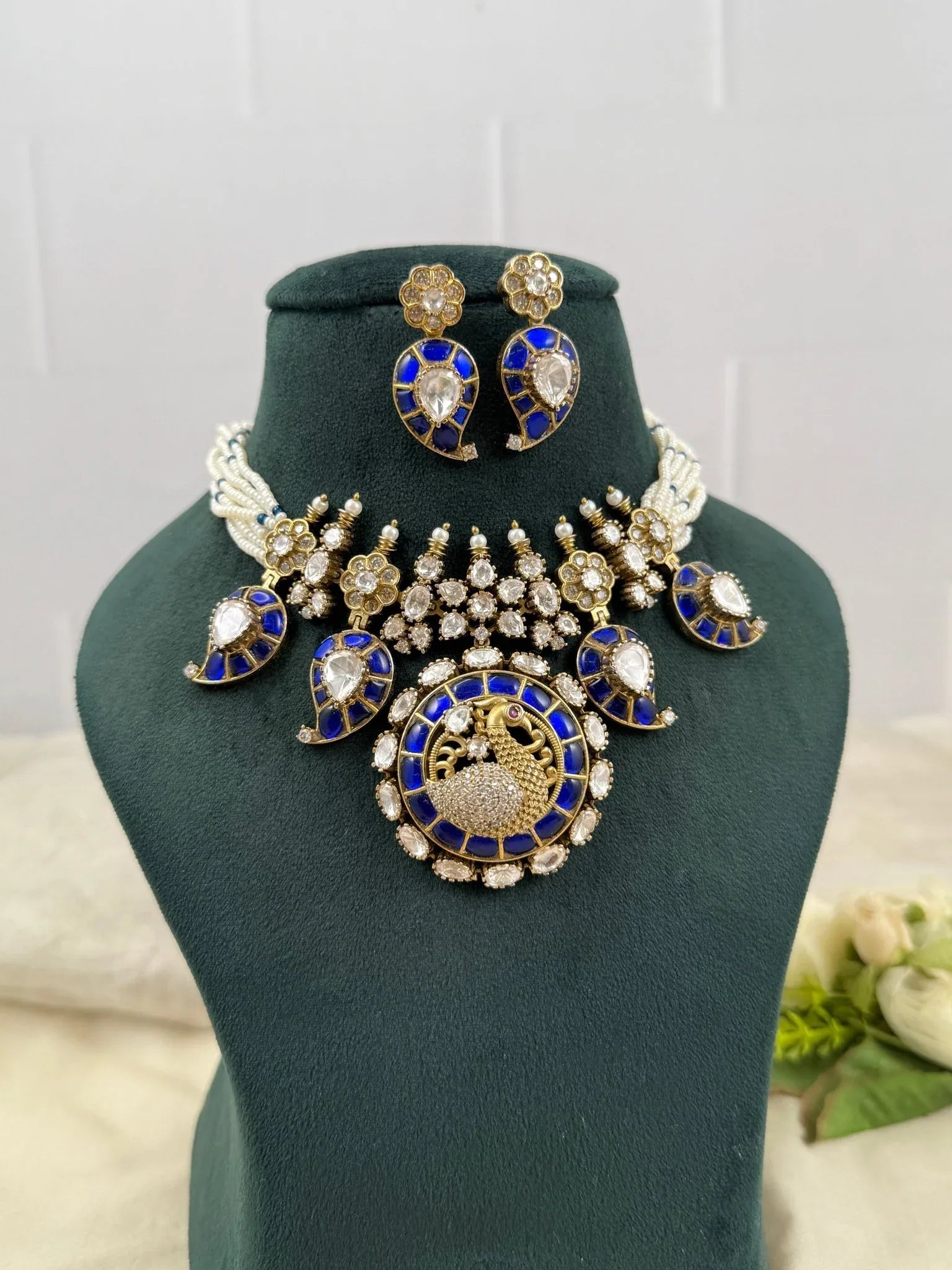 Luxurious Jadau Kundan Beads Choker Necklace 554 - Mahilas