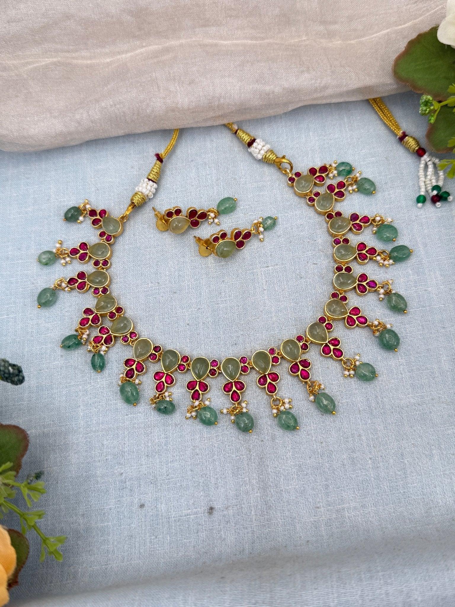 Luxurious Jadau Kundan Choker Style Necklace Set 587 - Mahilas