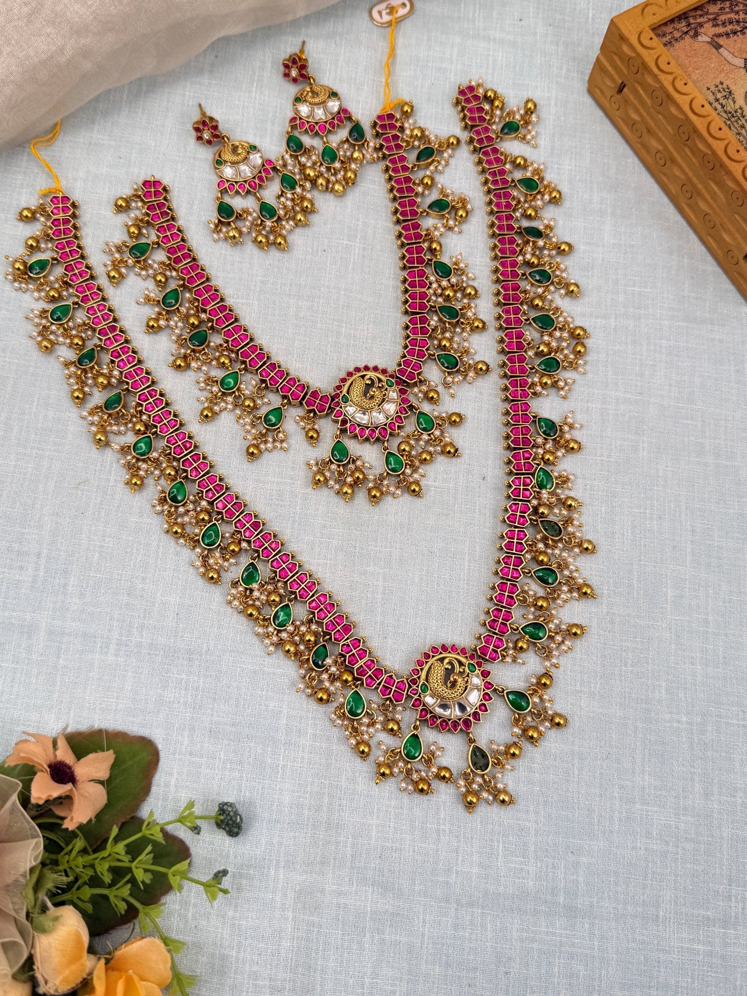 Luxurious Jadau Kundan Guttapusalu Bridal Necklace Set 561 - Mahilas