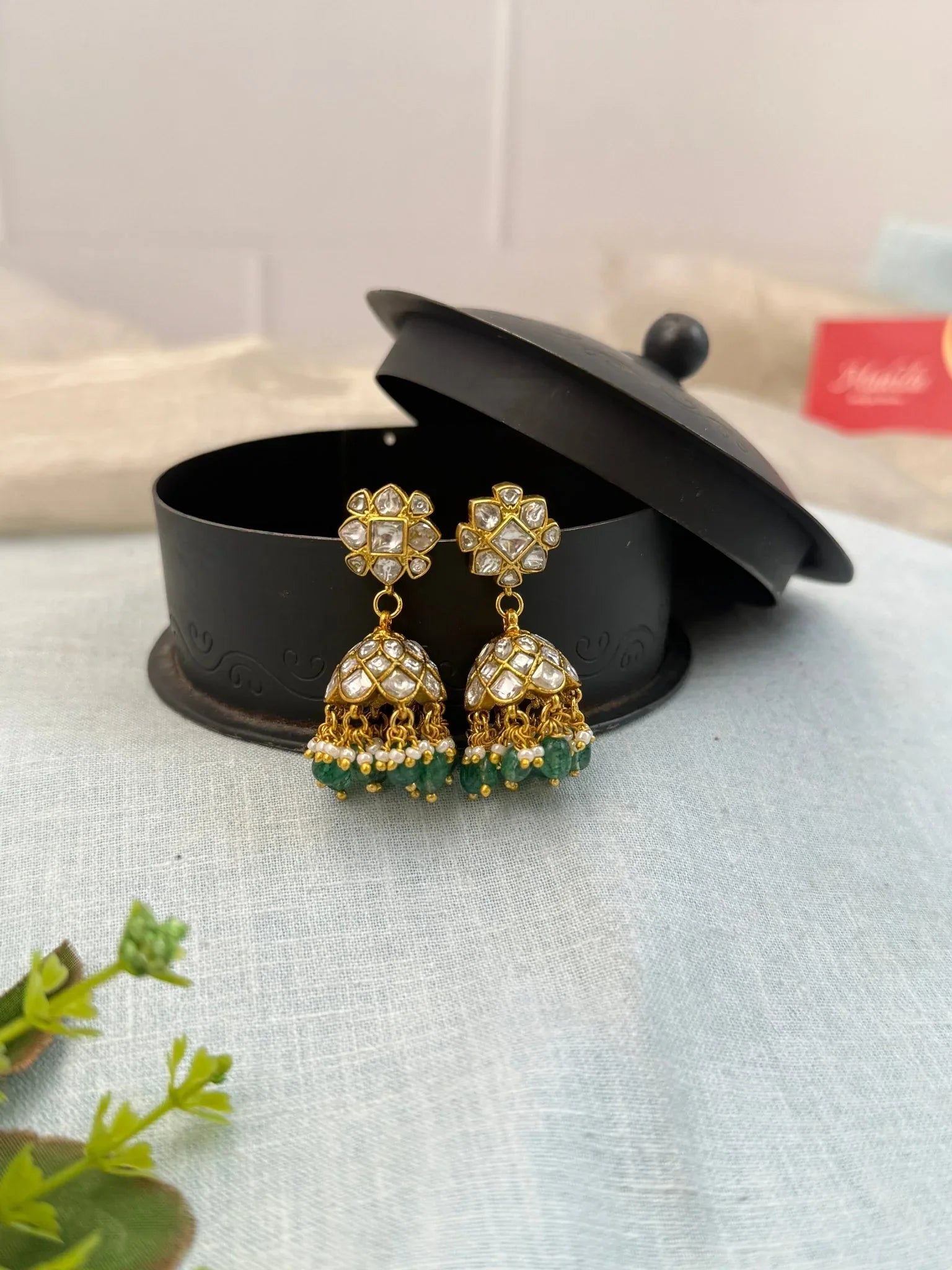 Luxurious Jadau Kundan Jhumka Earrings 0492 - Mahilas