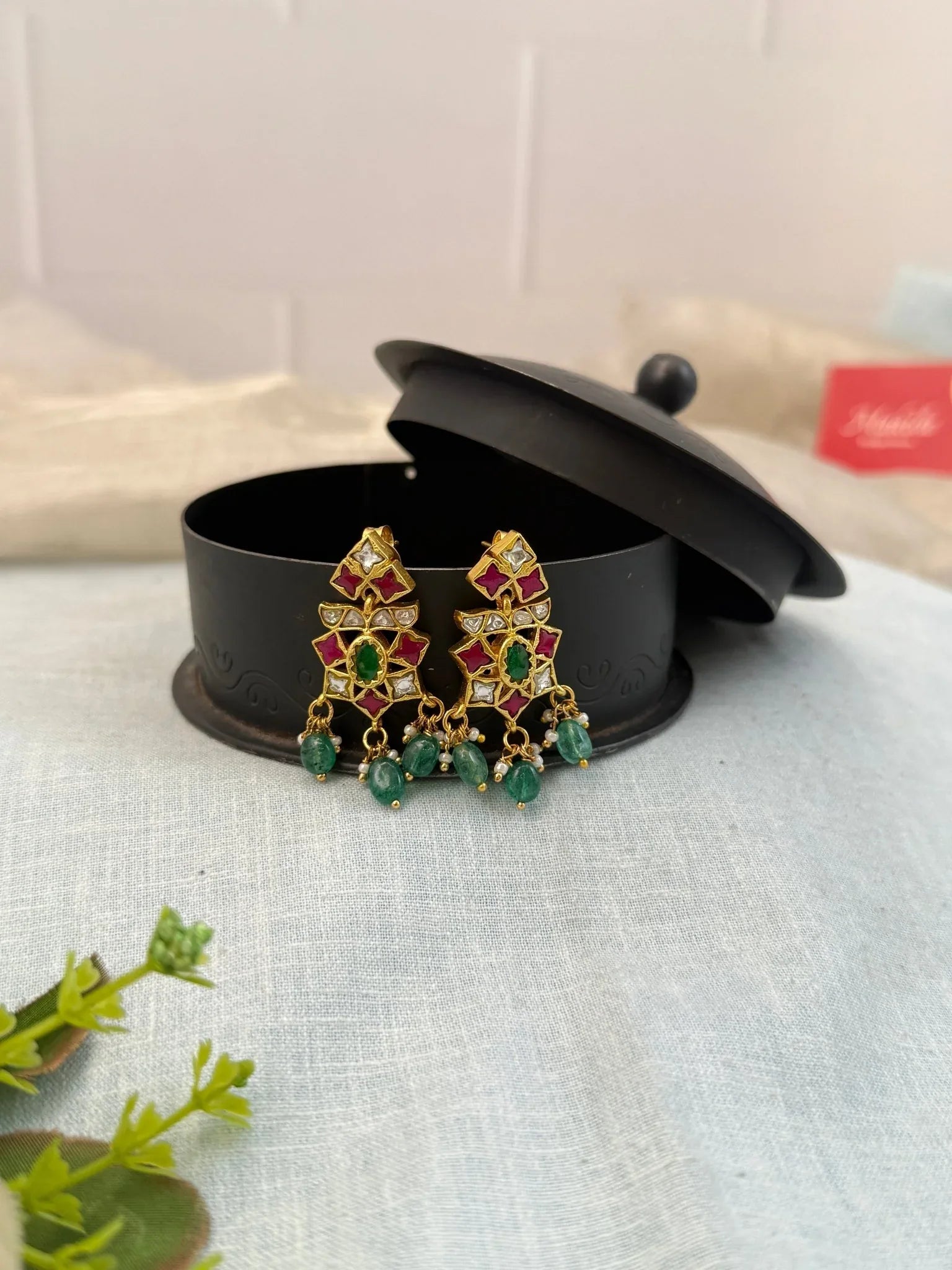 Luxurious Jadau Kundan Jhumka Earrings 0496 - Mahilas
