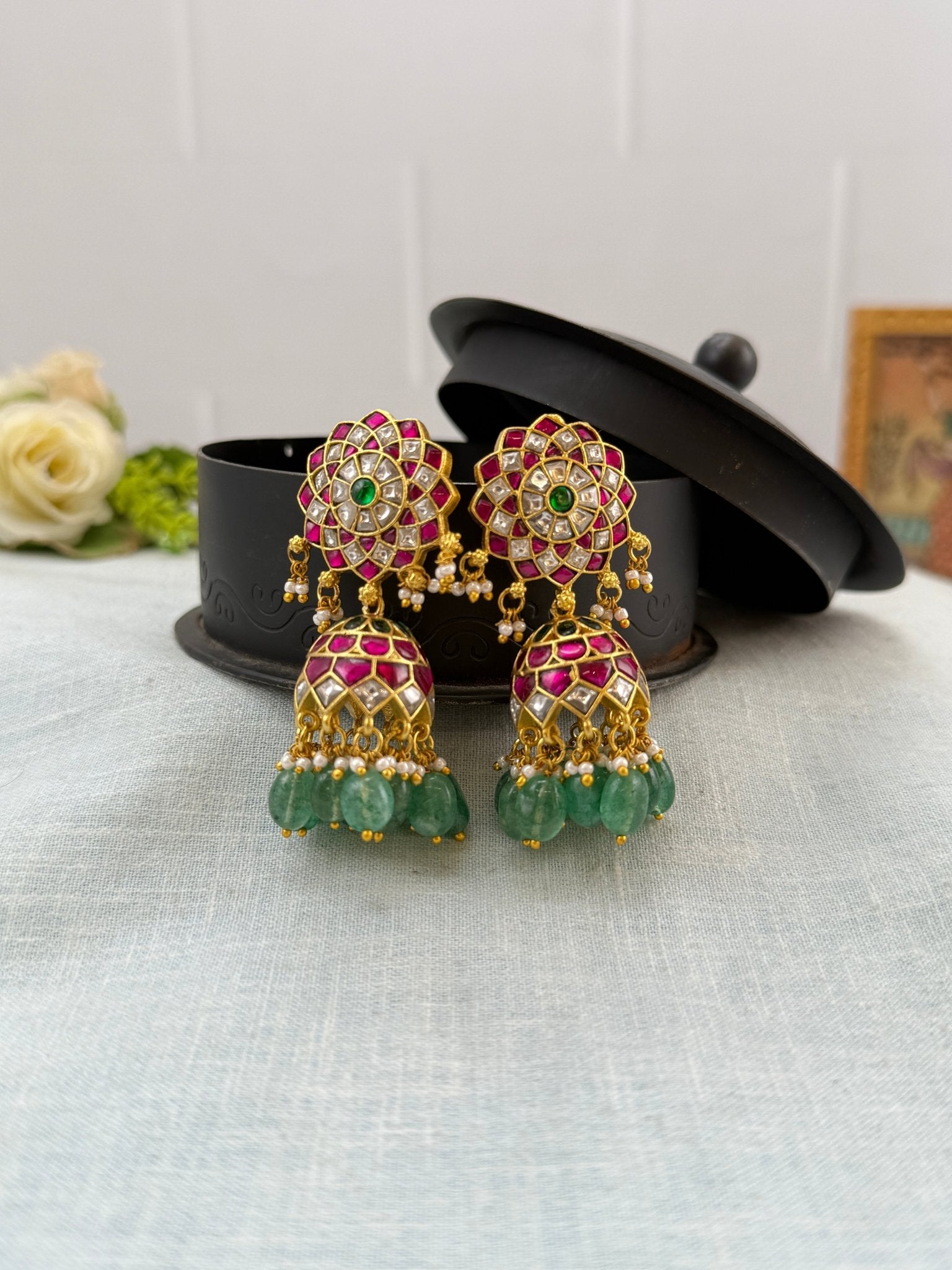 Luxurious Jadau Kundan Jhumka Earrings 0591 - Mahilas