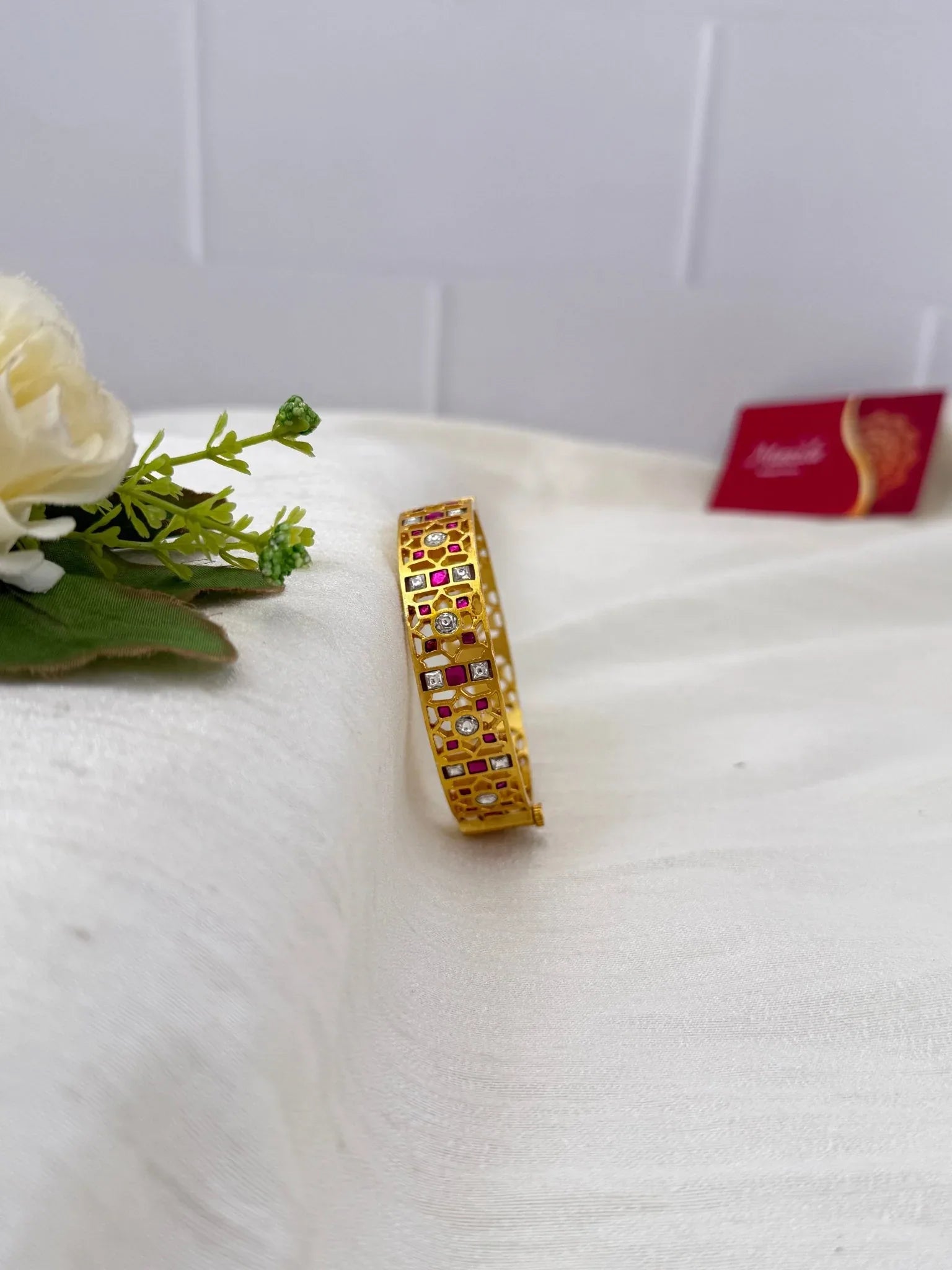 Luxurious Jadau Kundan Kada Bangle 1155 - Mahilas