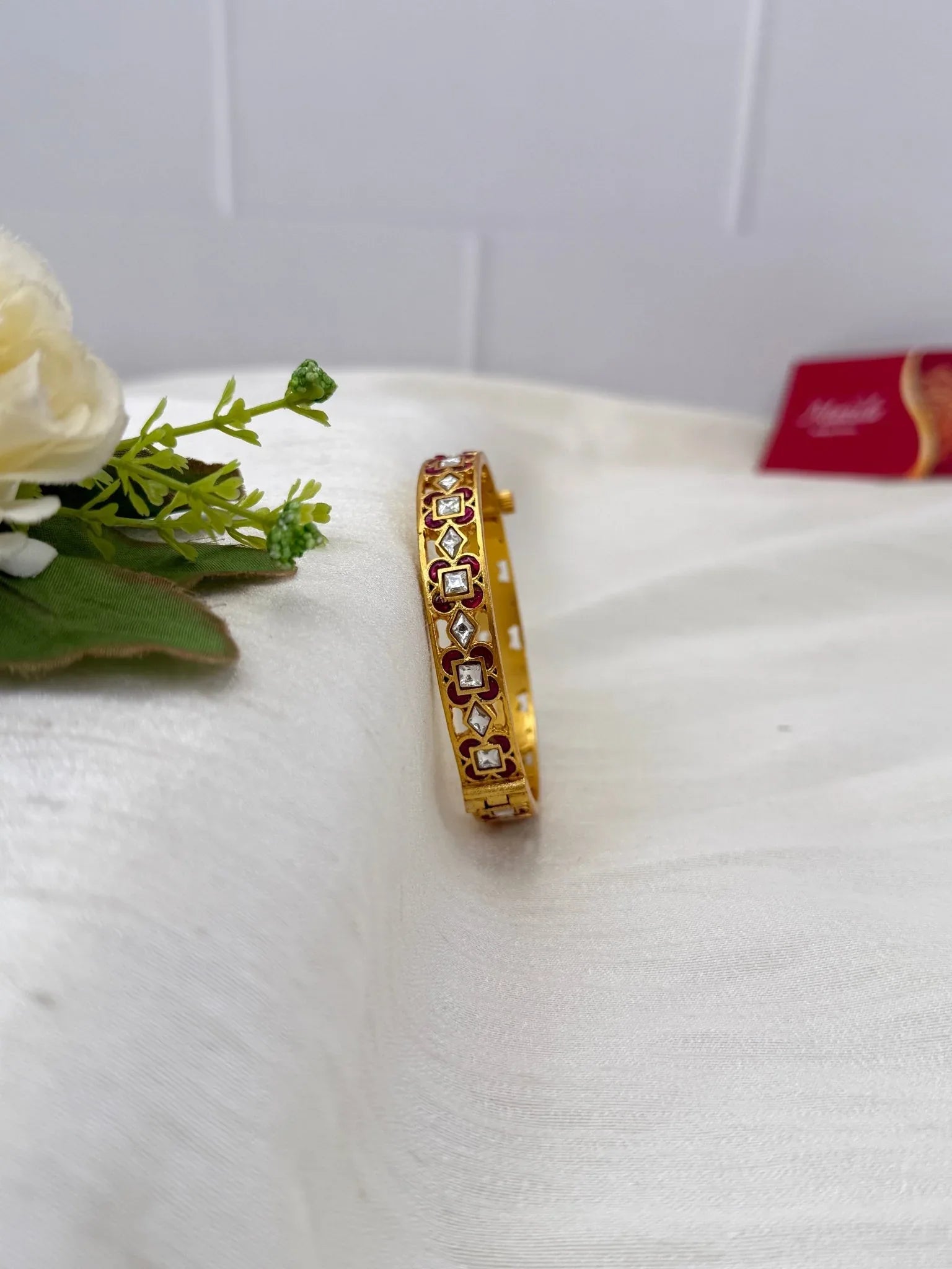 Luxurious Jadau Kundan Kada Bangle 1159 - Mahilas