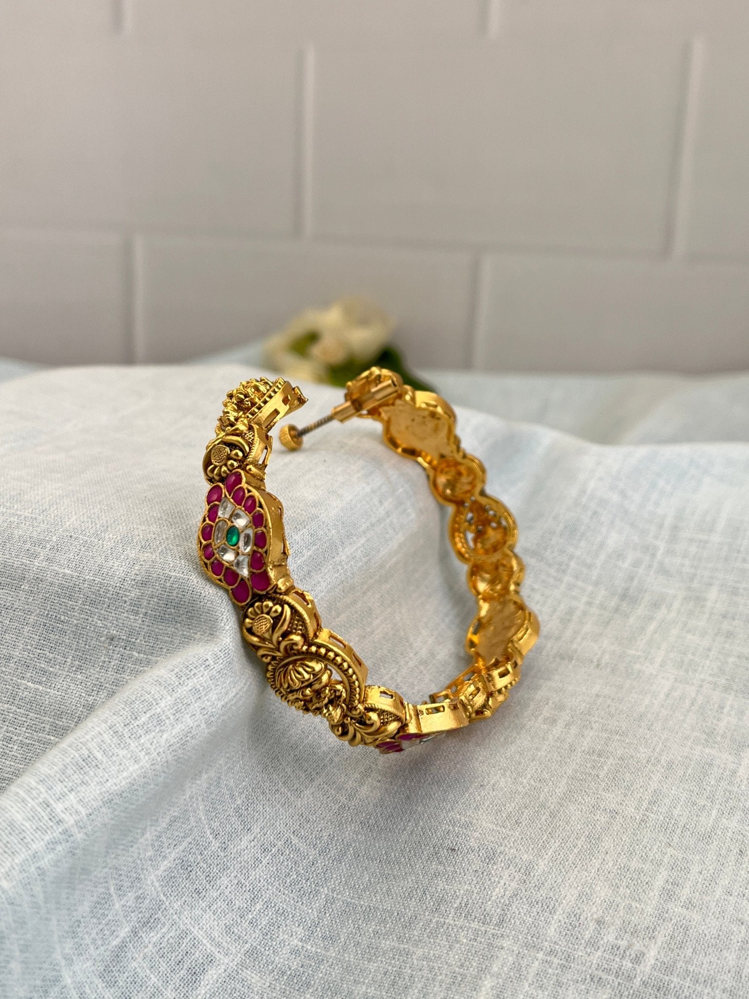 Luxurious Jadau Kundan Lakshmi Kada Bangle 1141 - Mahilas