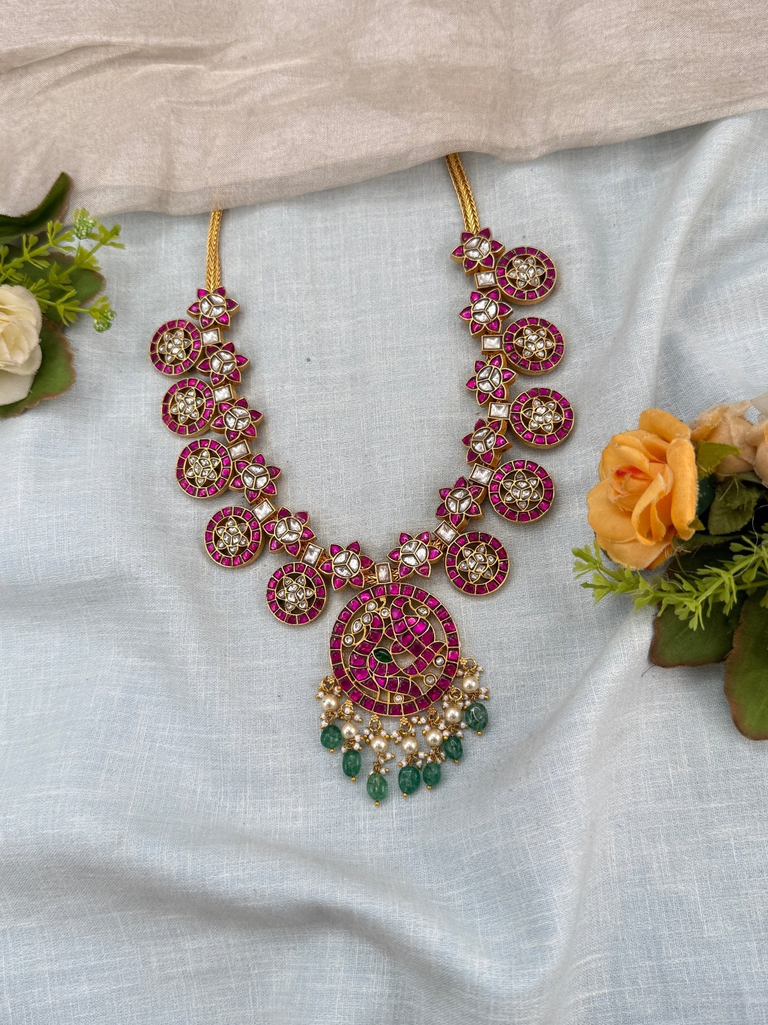 Luxurious Jadau Kundan Peacock Pendant Short Necklace Set 0978 - Mahilas