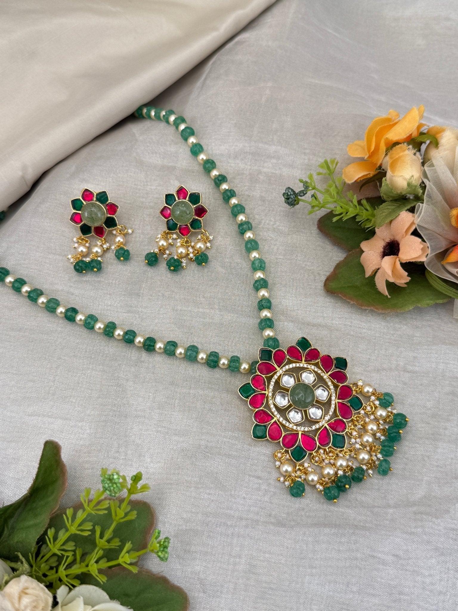 Luxurious Jadau Kundan Pendant Necklace Set 534 - Mahilas