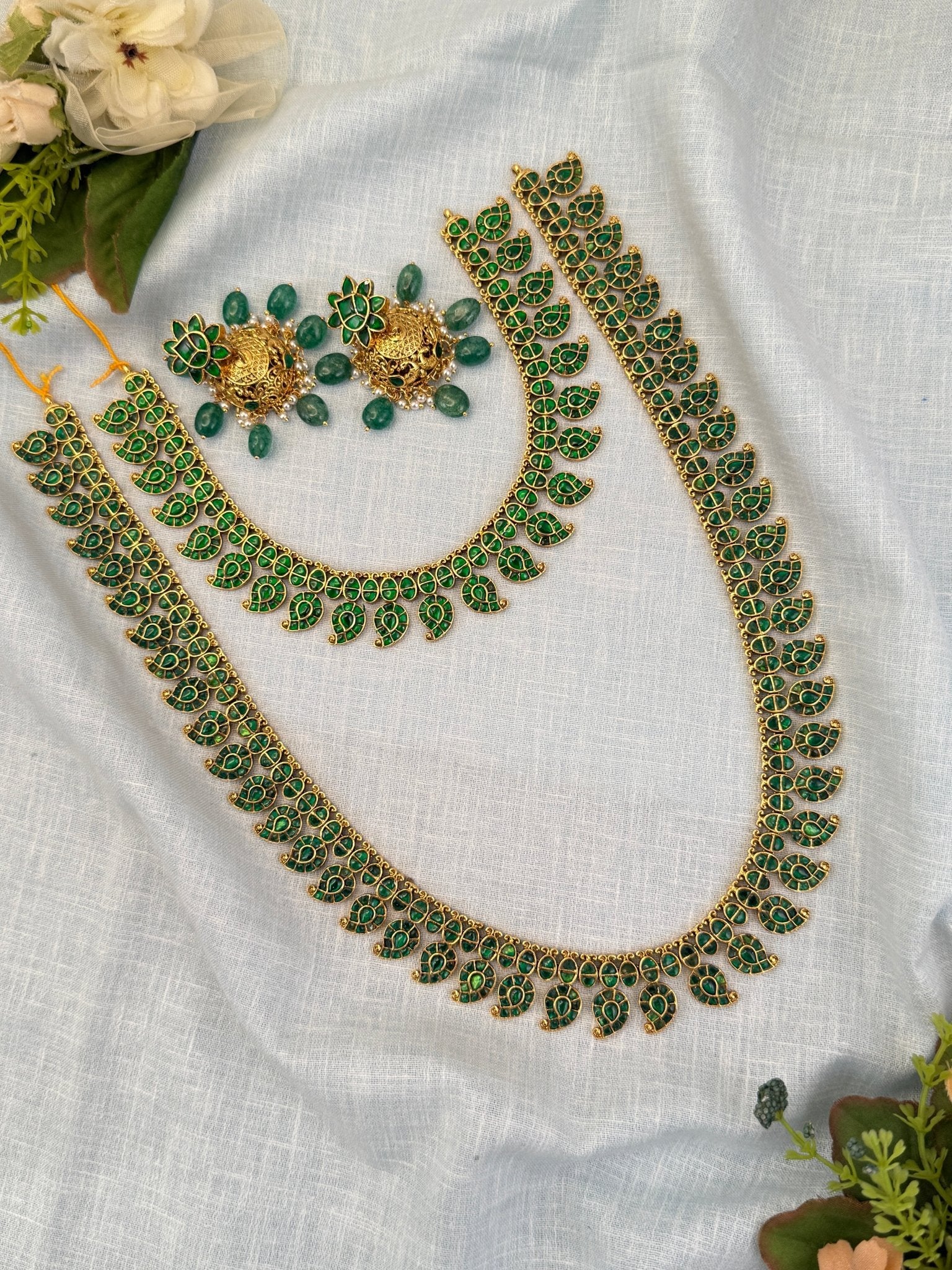 Luxurious Jadau Kundan Semi Bridal Necklace Set 495 - Mahilas