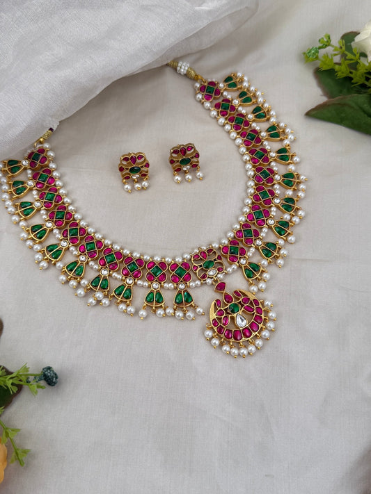 Luxurious Jadau Kundan Short Necklace Set 539 - Mahilas