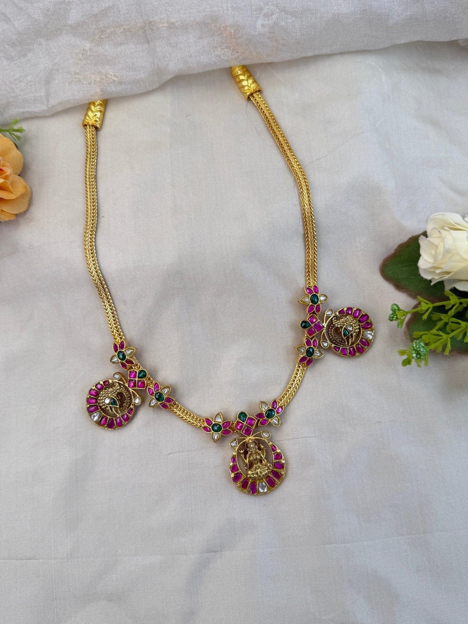 Luxurious Jadau Kundan Short Necklace Set 568 - Mahilas