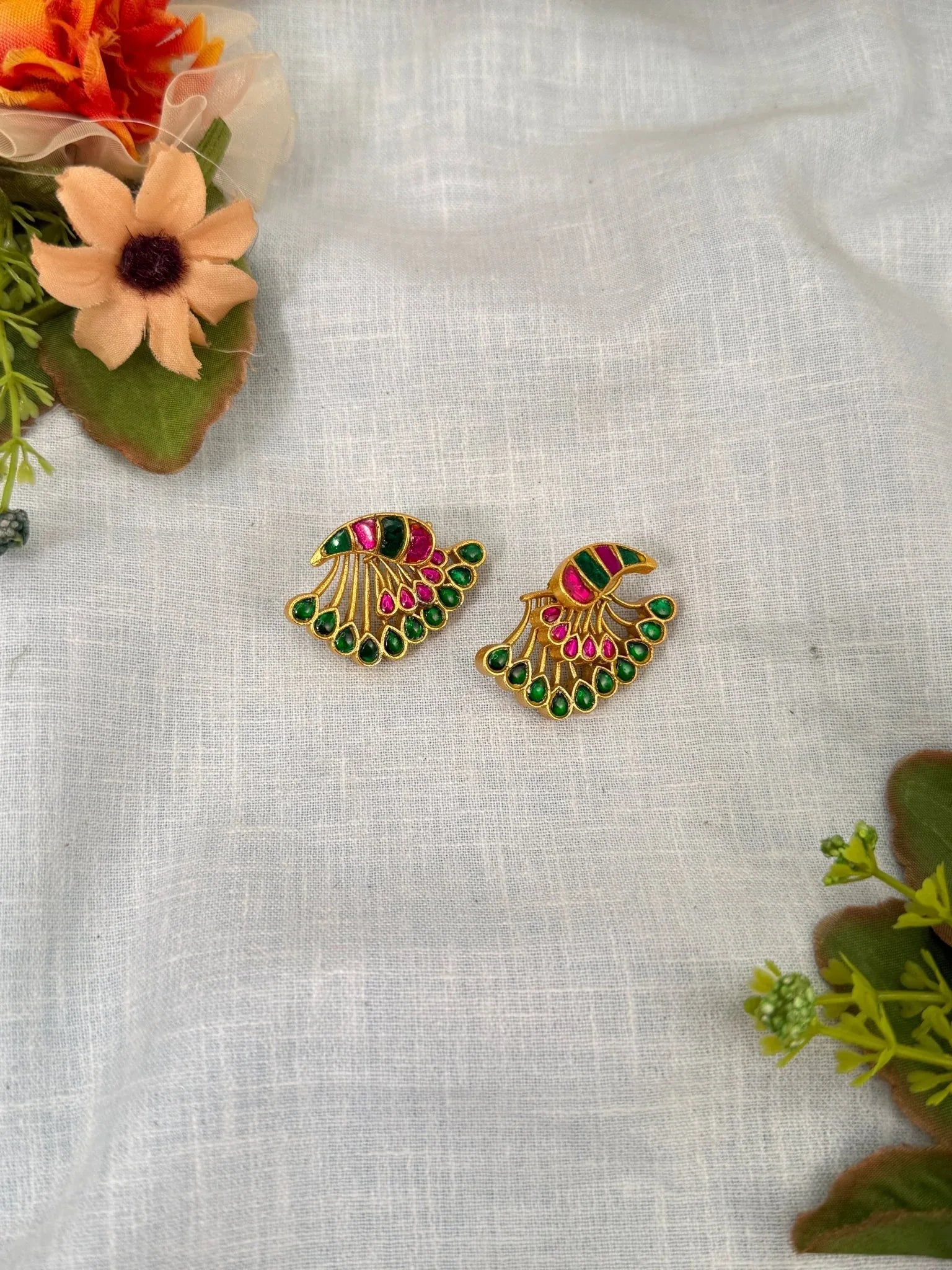 Luxurious Jadau Kundan Stud Earrings 0471 - Mahilas