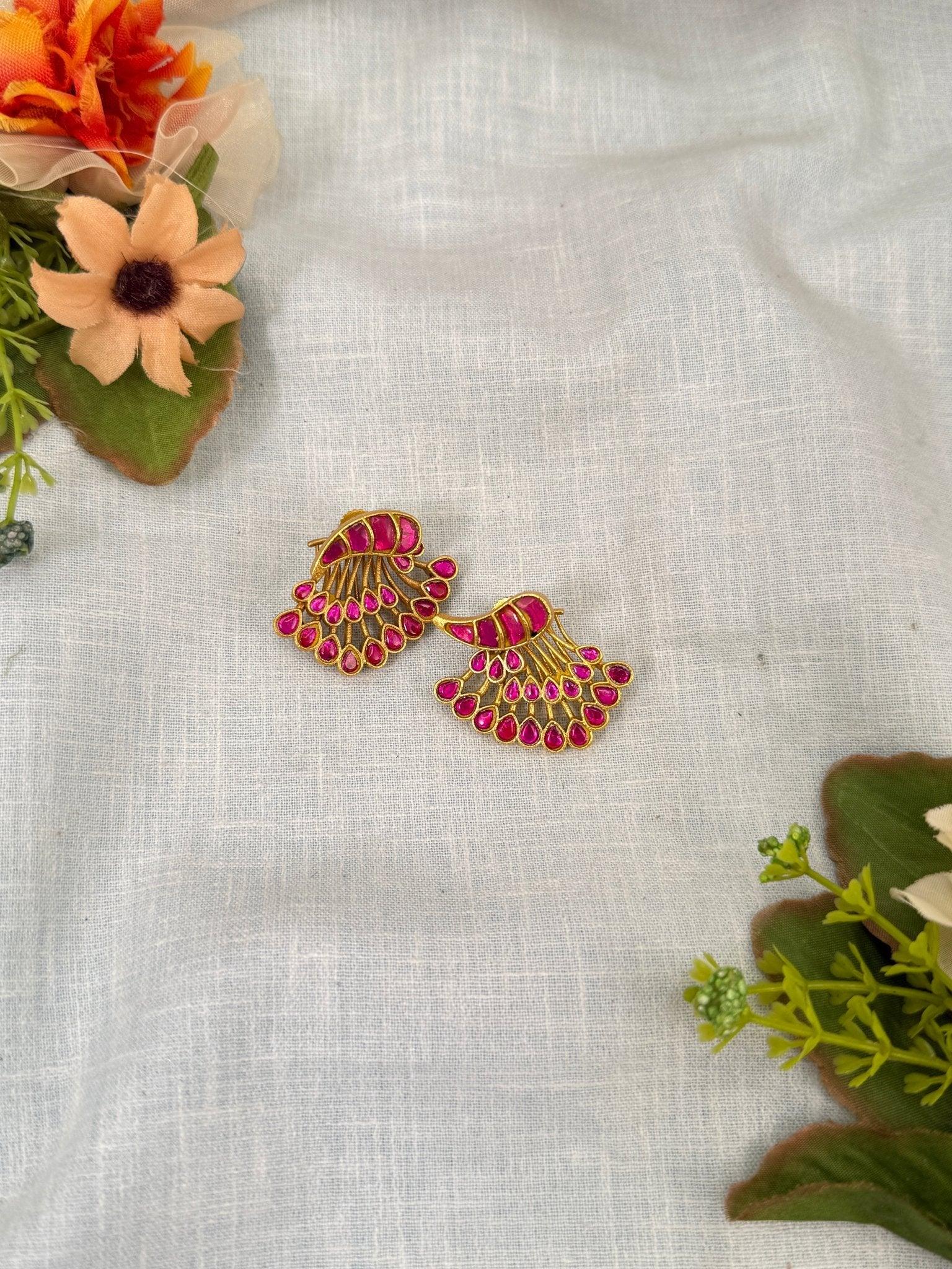 Luxurious Jadau Kundan Stud Earrings 0475 - Mahilas